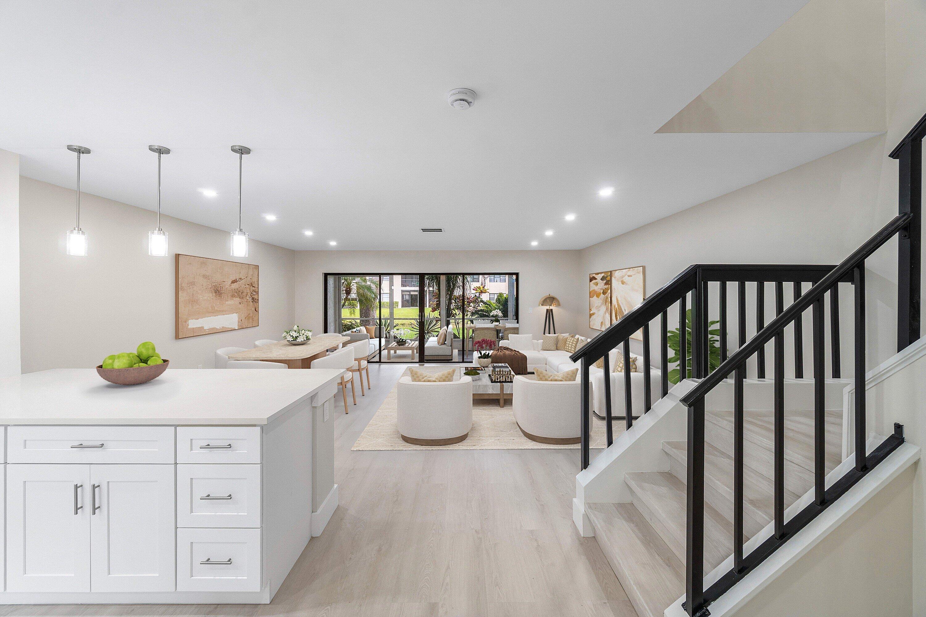 16 Stratford Drive E C