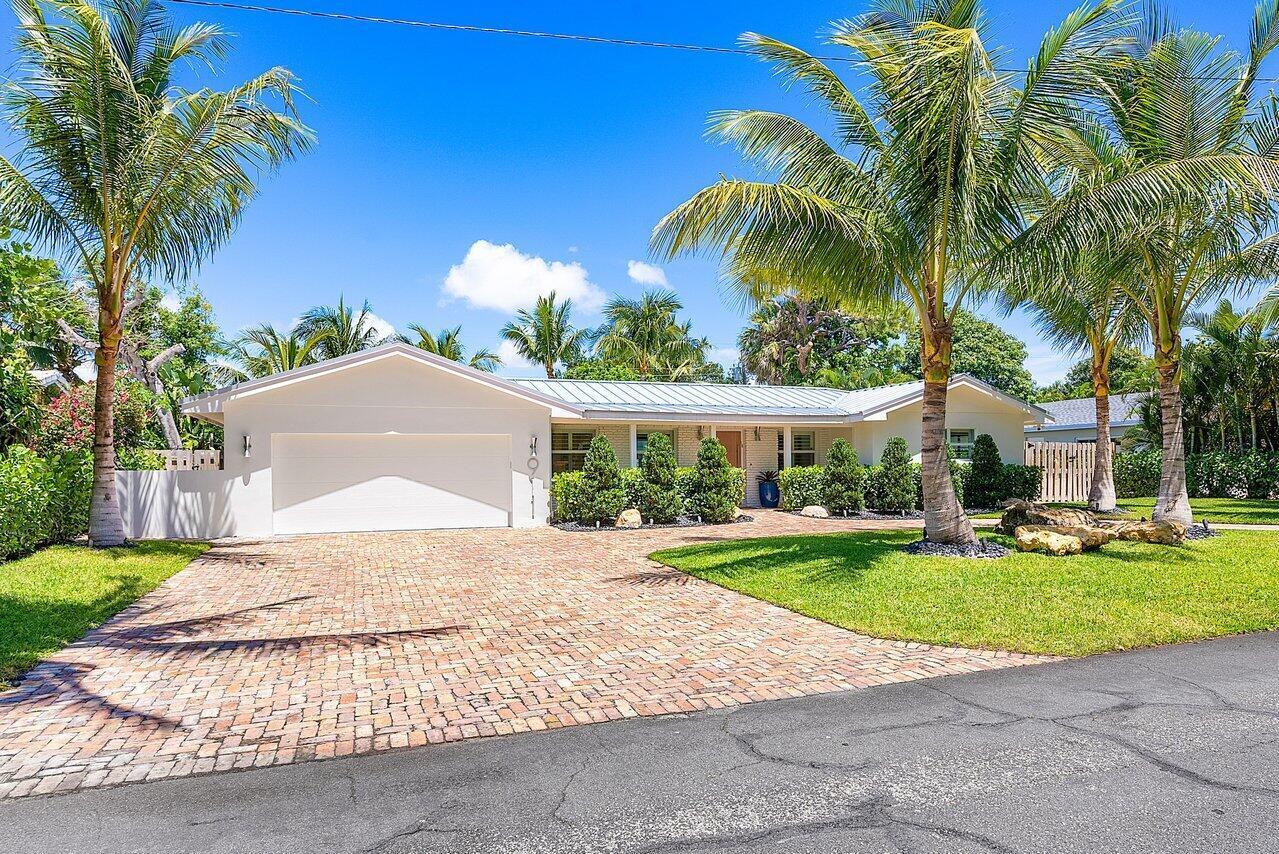 911 SW 27th Terrace