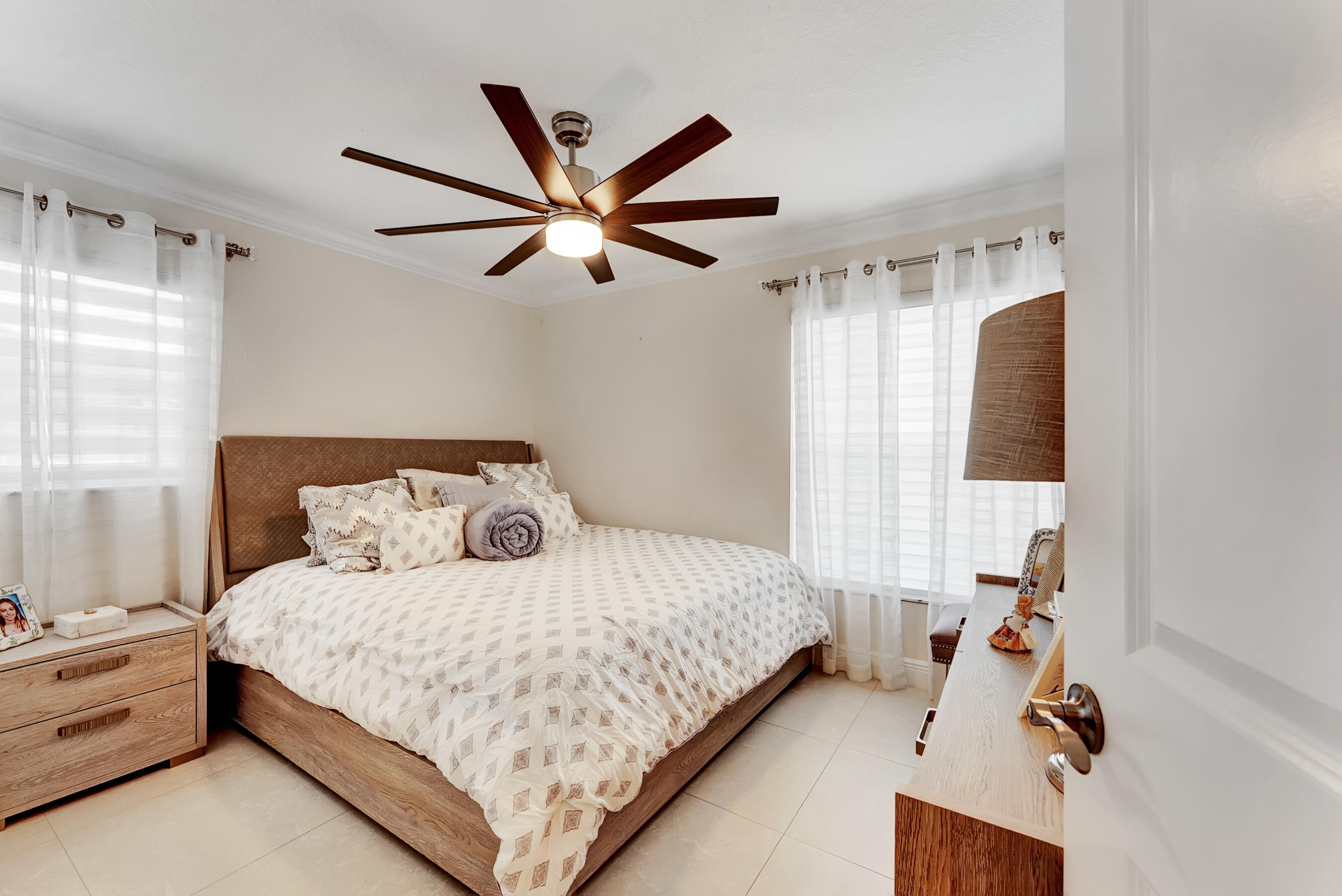 11456 Whisper Sound Drive