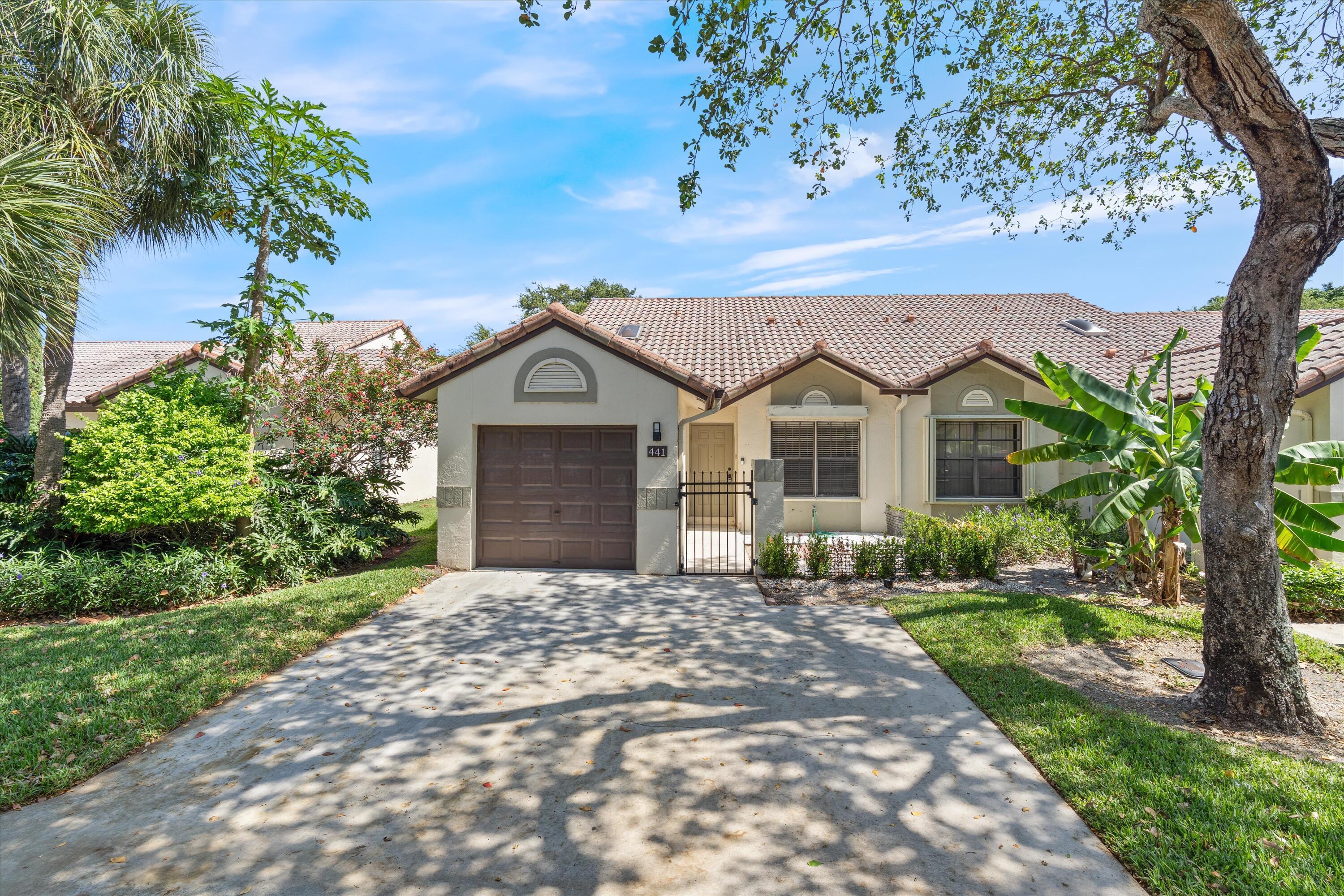 441 Ashwood Place