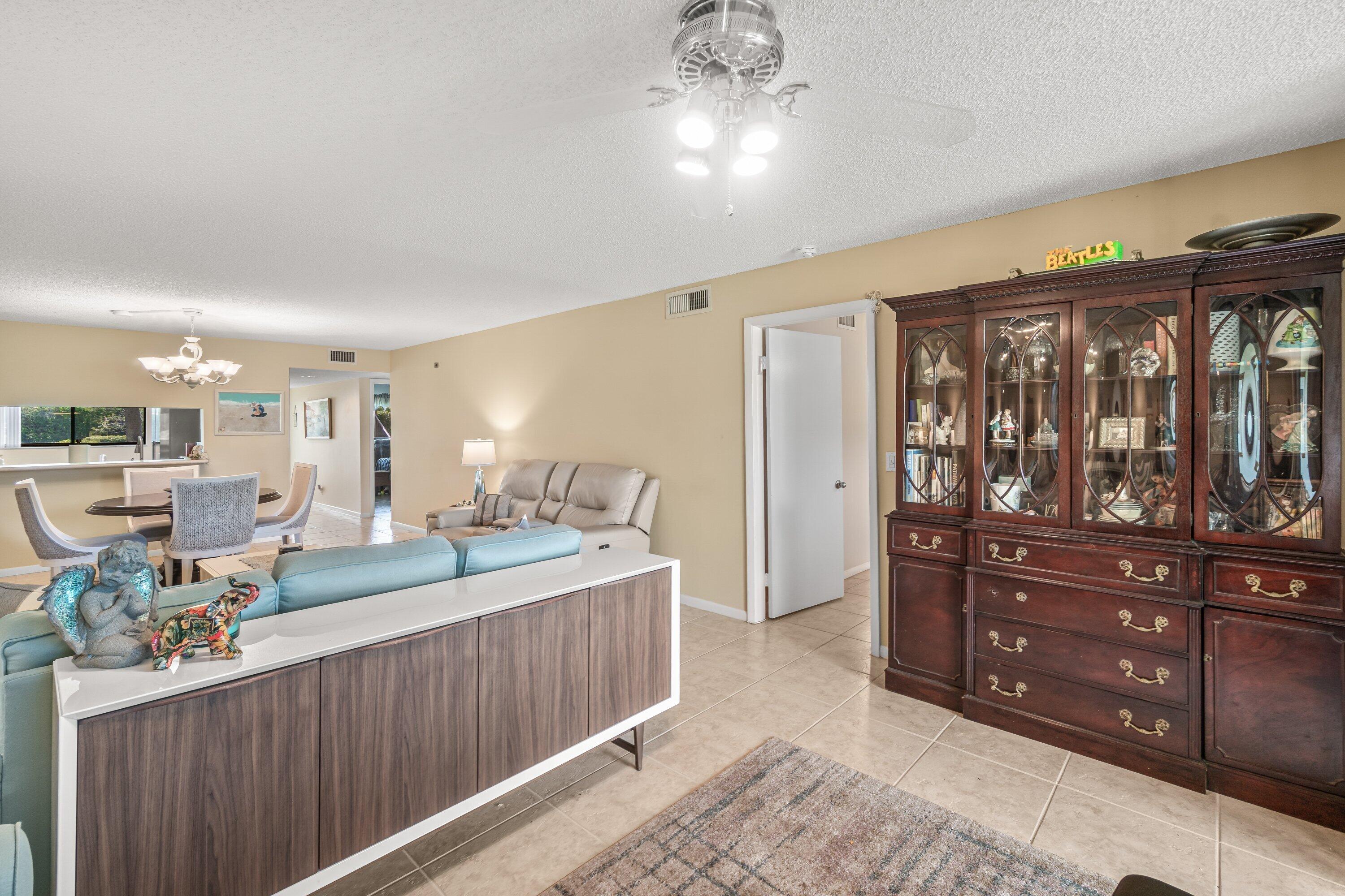 5550 Witney Drive 102