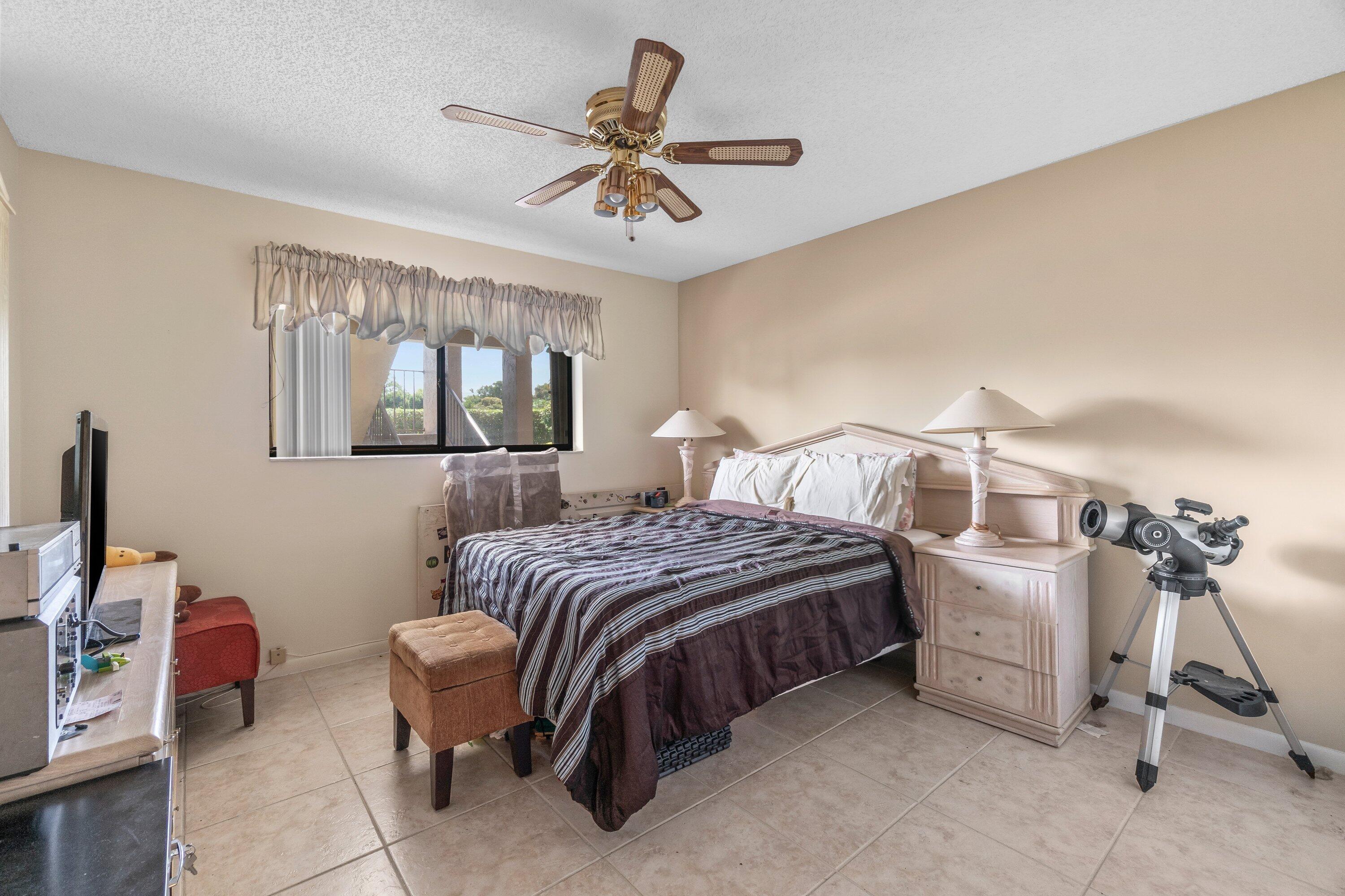 5550 Witney Drive 102