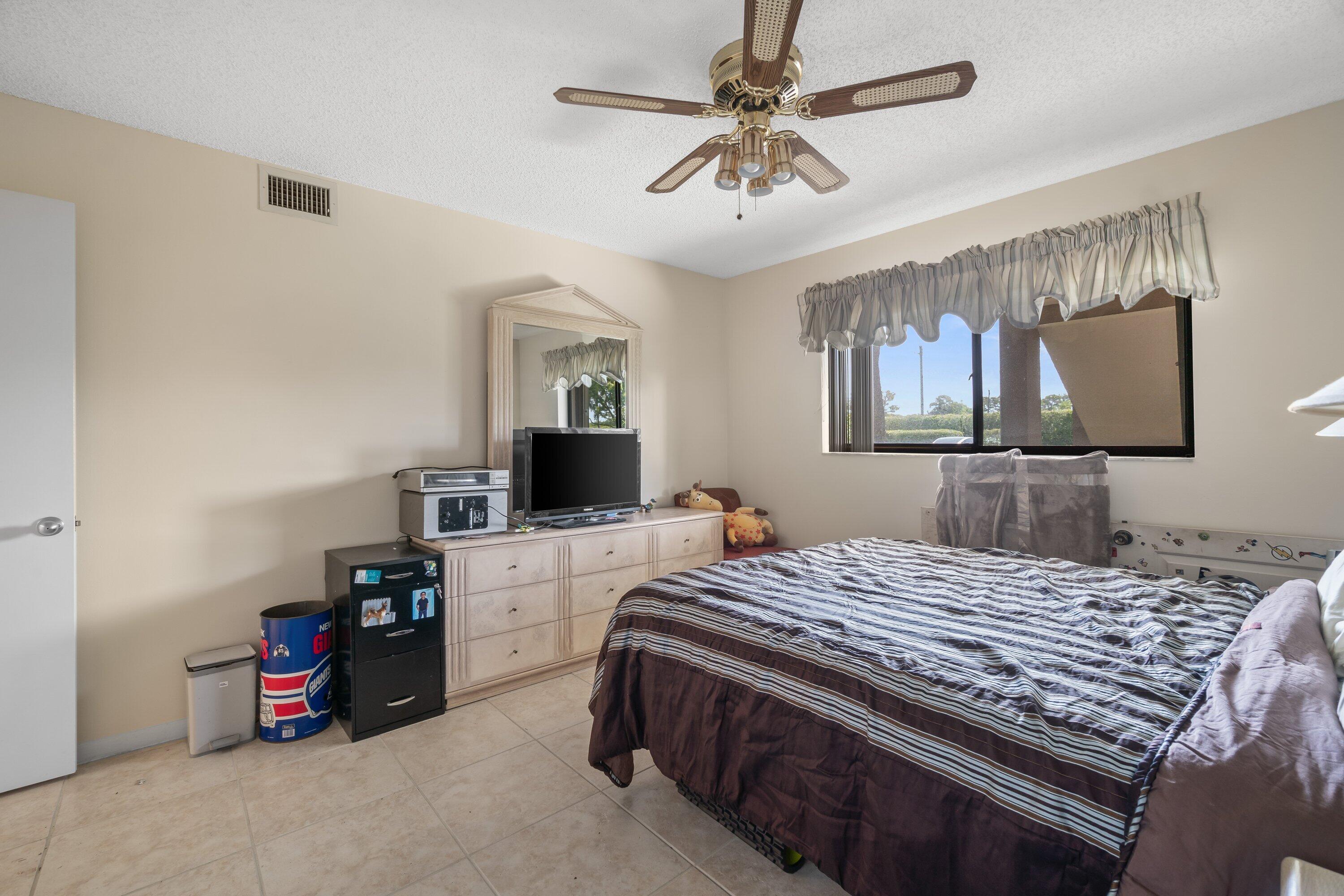 5550 Witney Drive 102