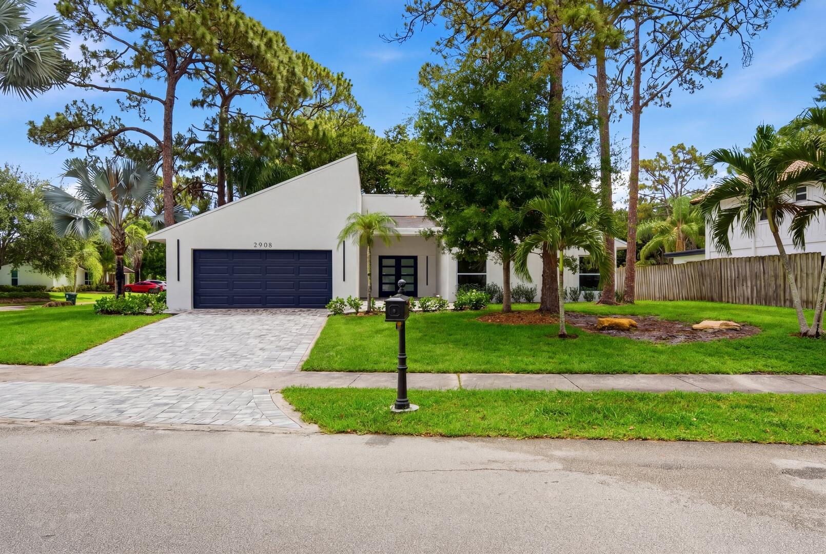 2908 NW 24th Way