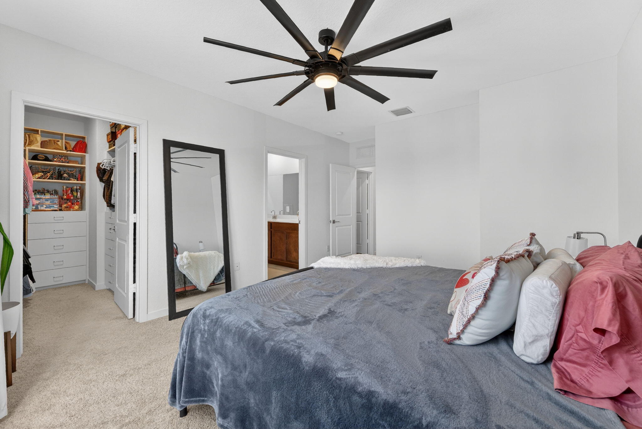 527 NW 17th Street