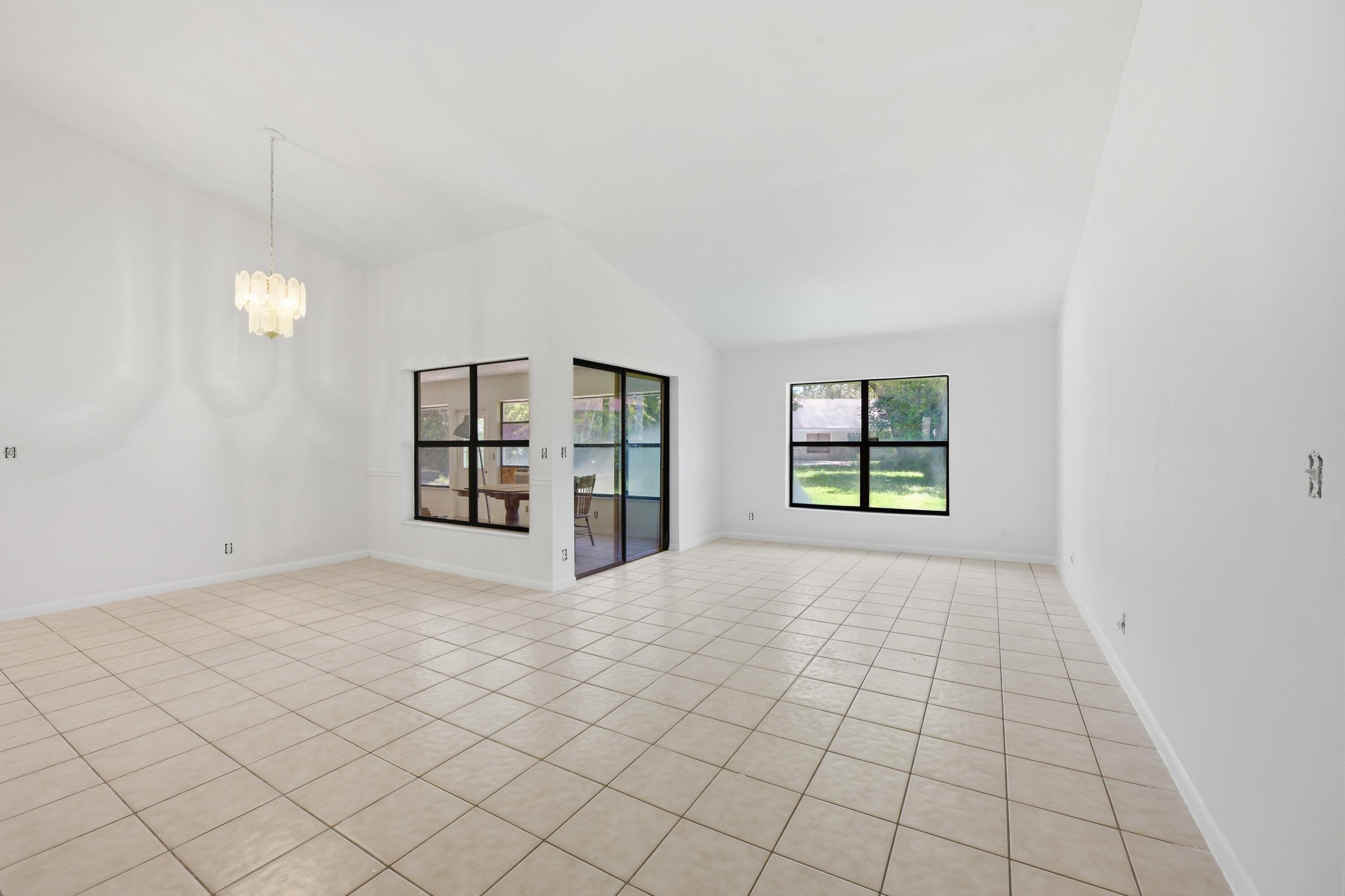 2260 NW 40th Terrace