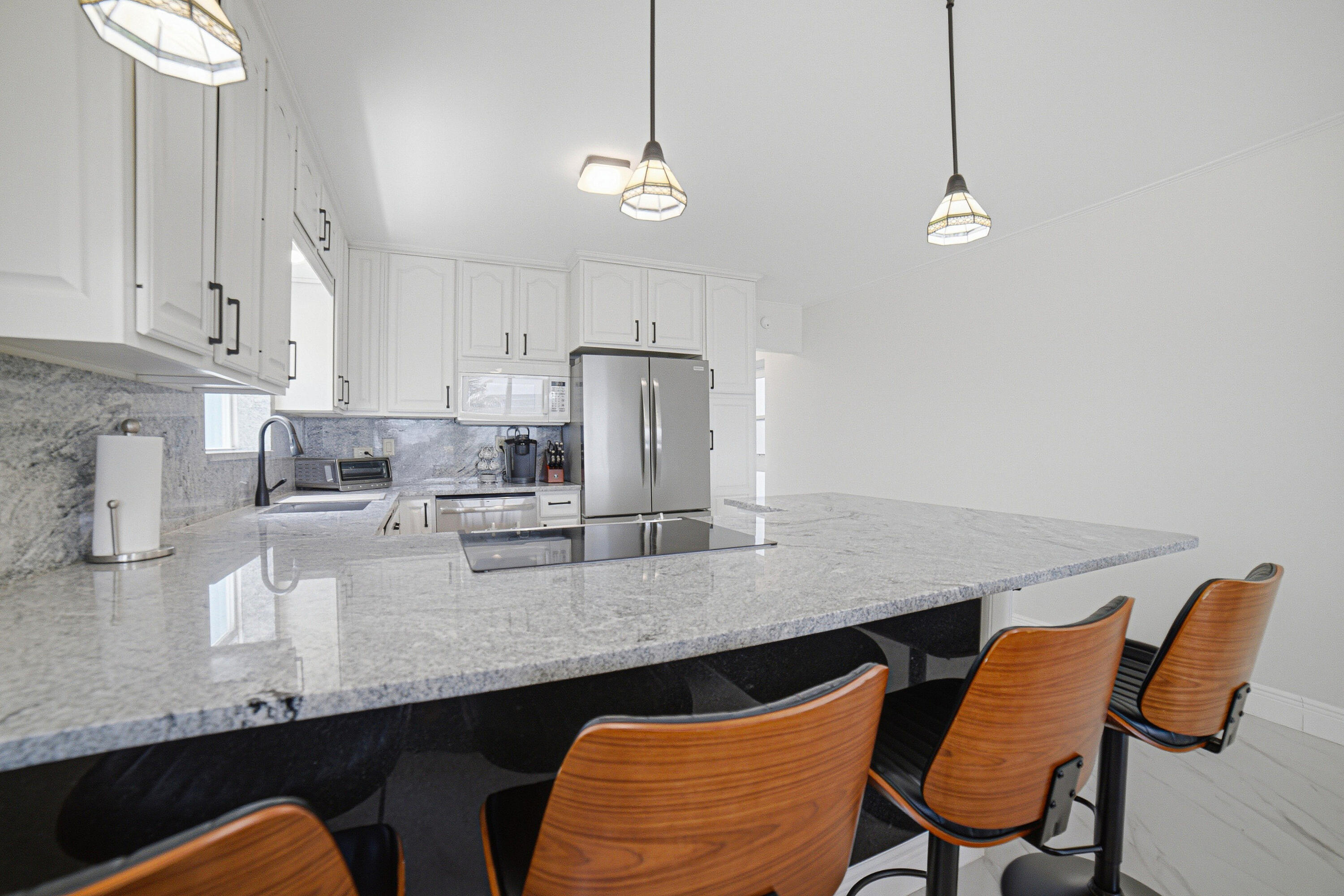 8 Briny Avenue 206