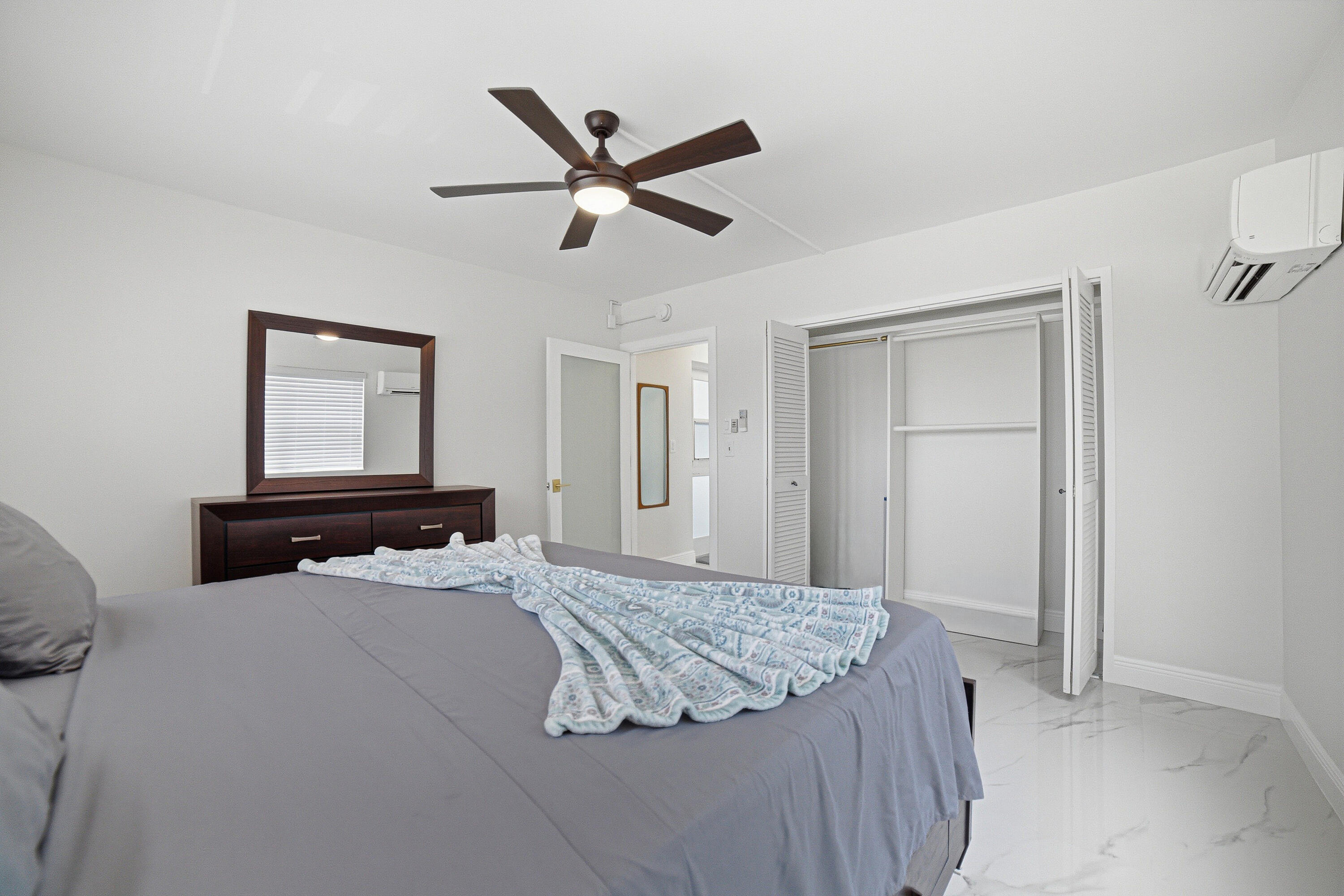 8 Briny Avenue 206