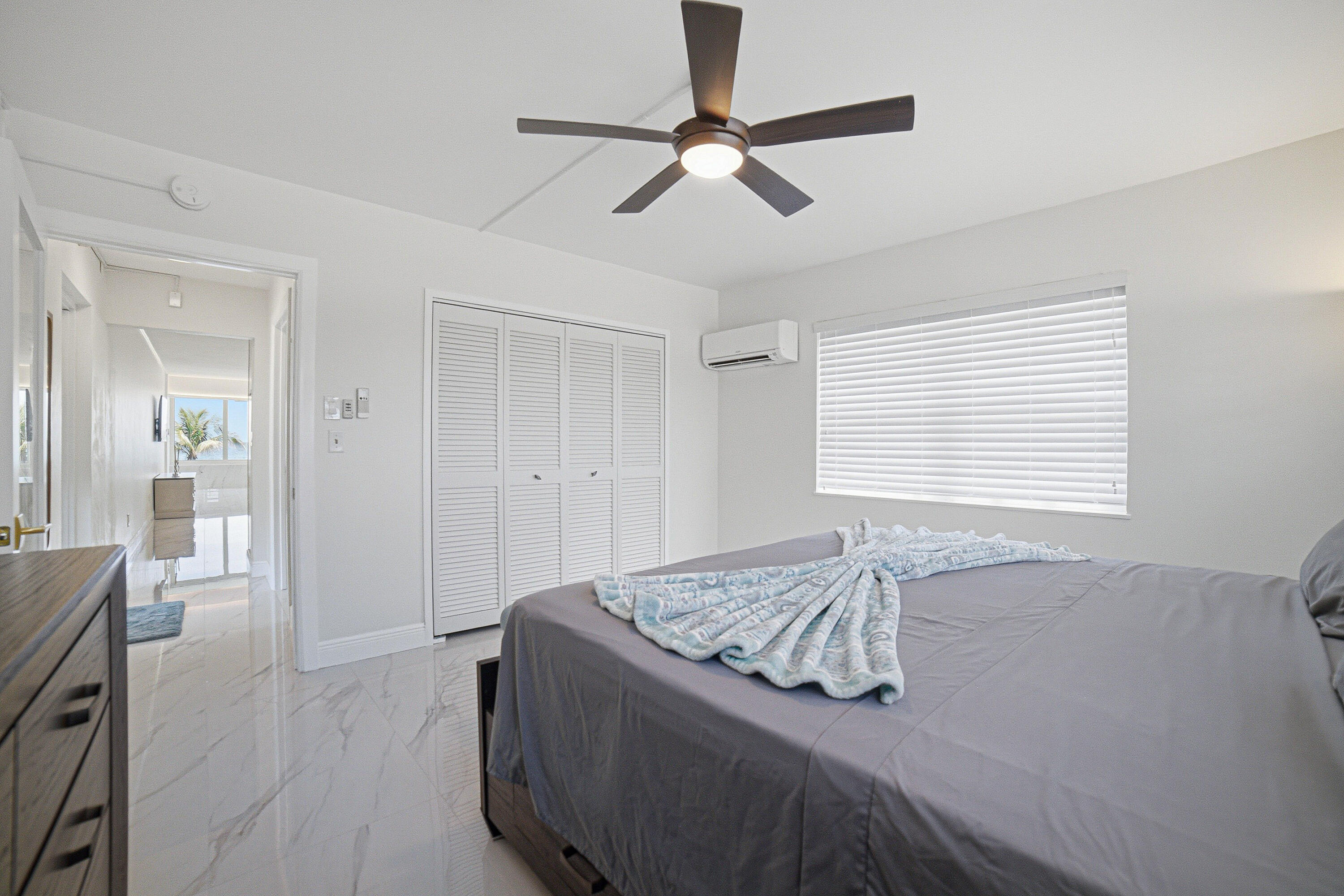 8 Briny Avenue 206
