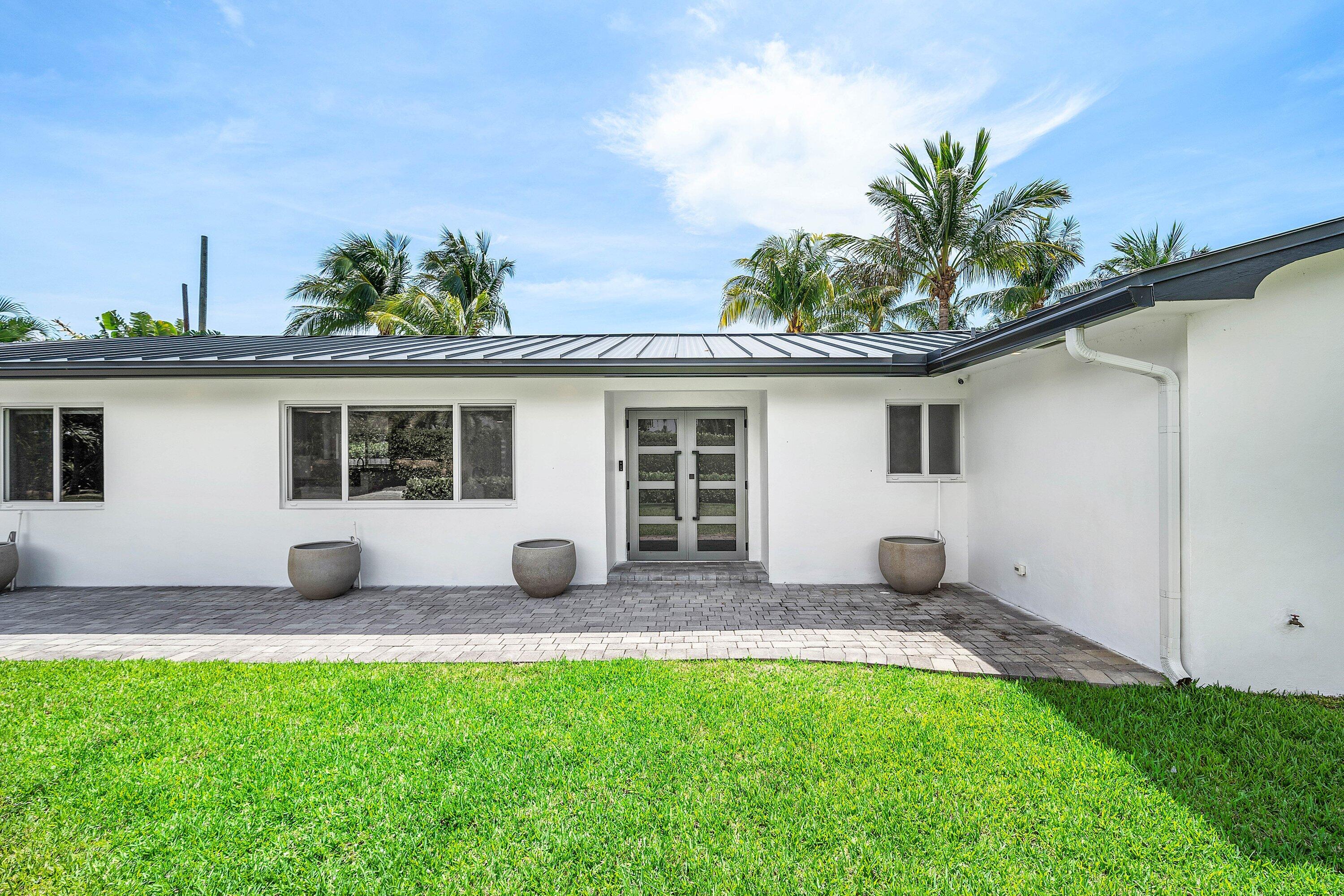 2866 SW 8th Street