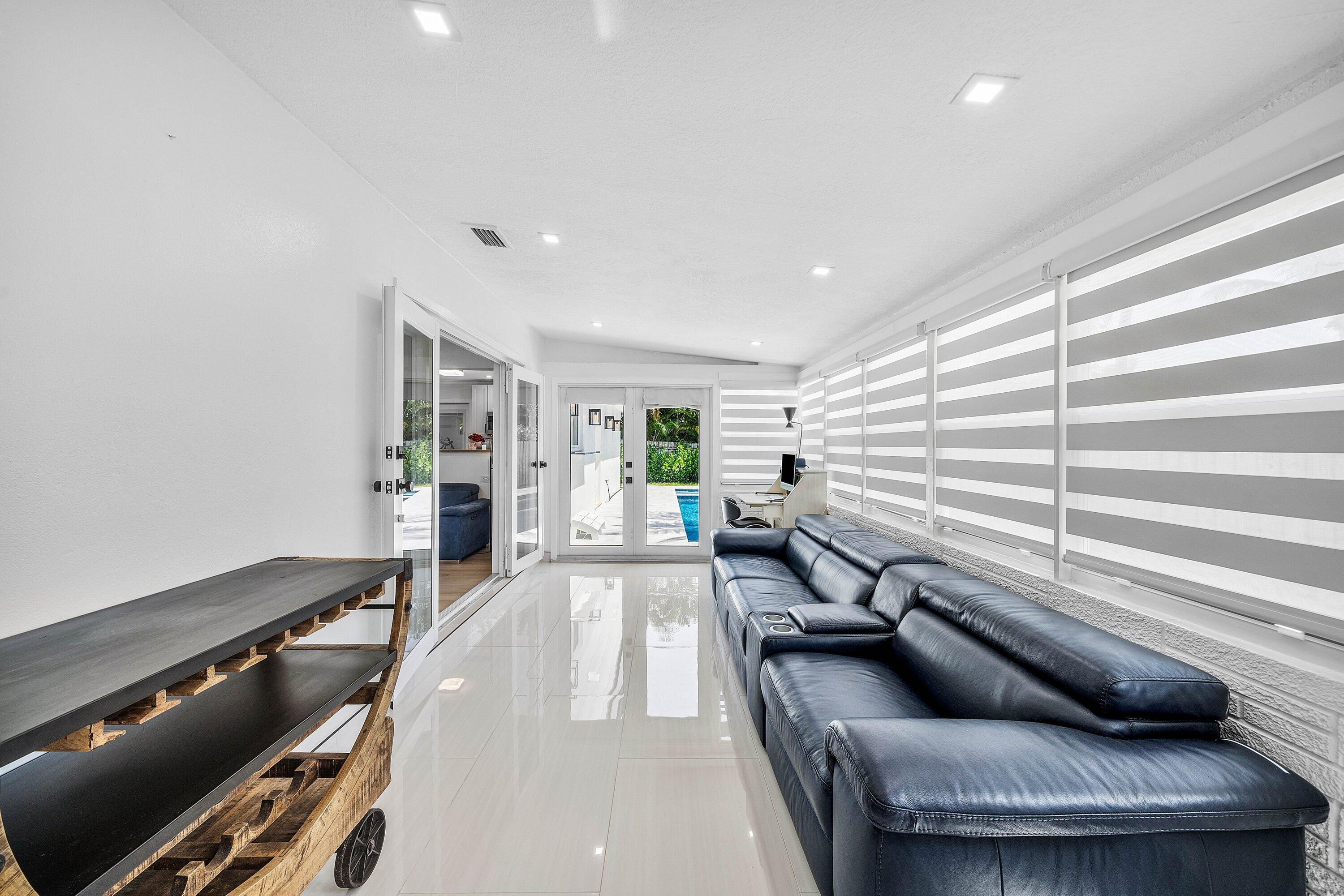 2866 SW 8th Street