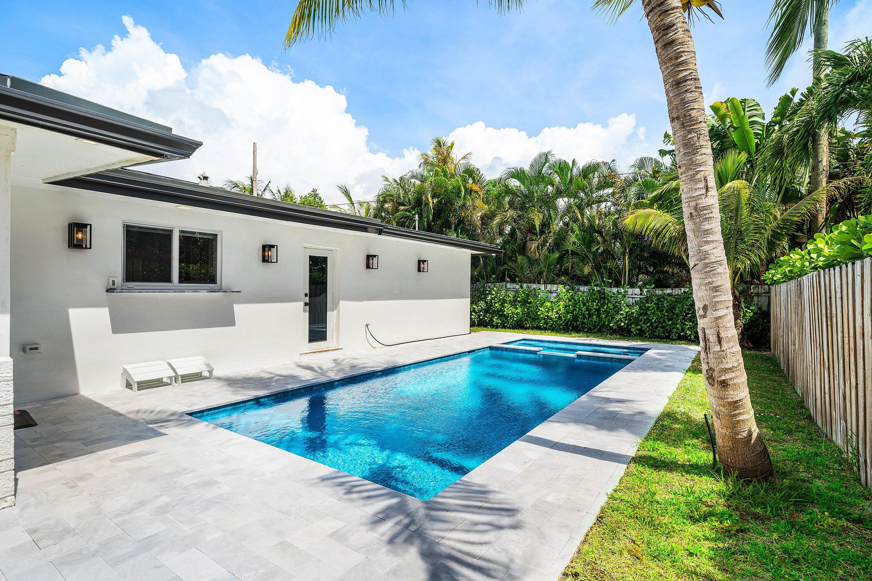2866 SW 8th Street