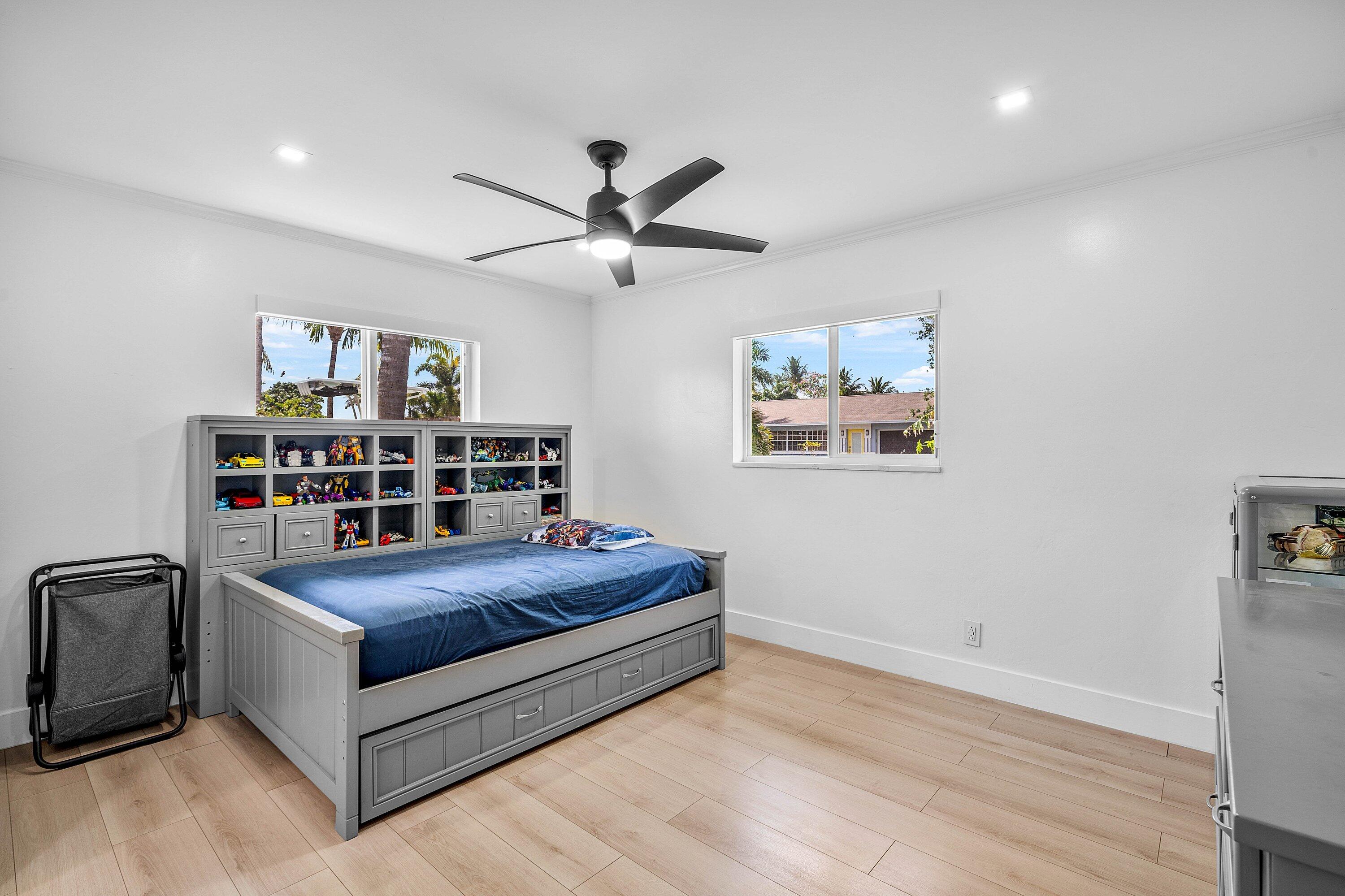 2866 SW 8th Street