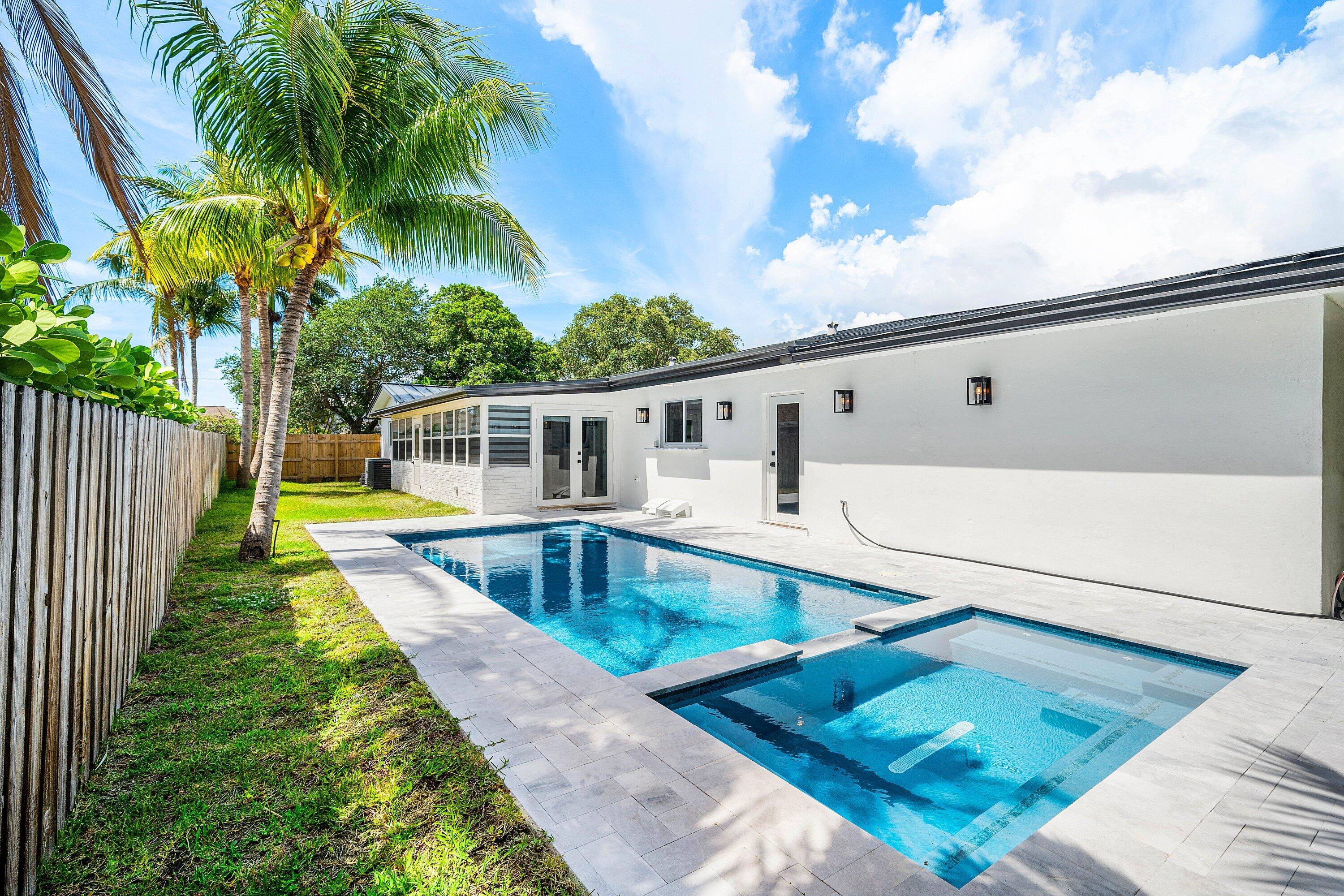 2866 SW 8th Street