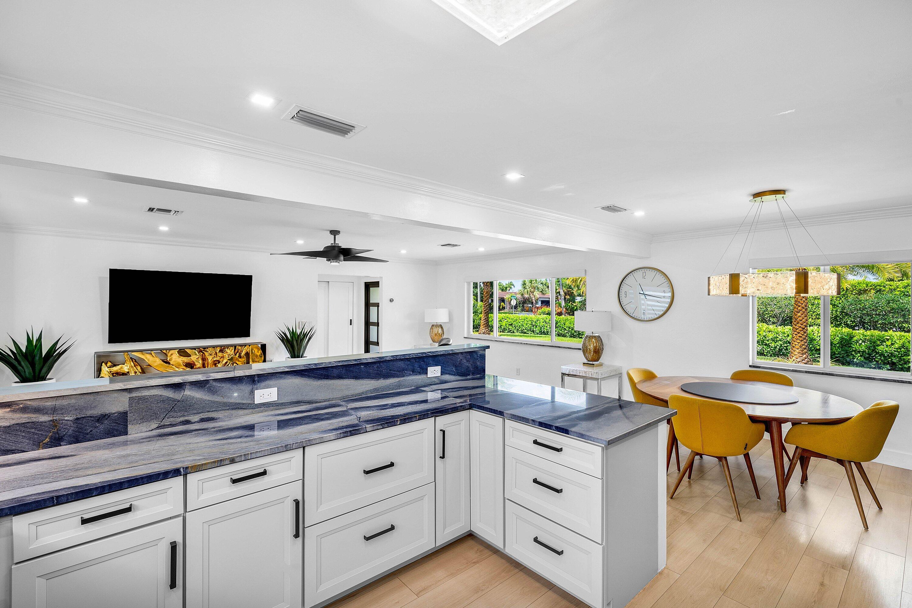 2866 SW 8th Street