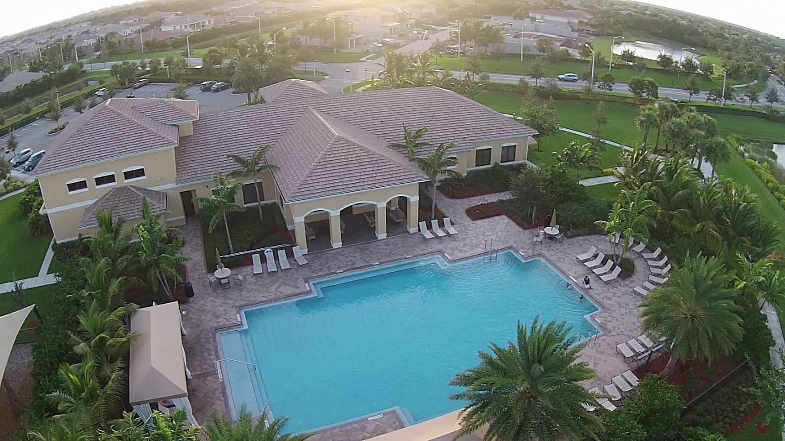 8268 Calabria Lakes Drive