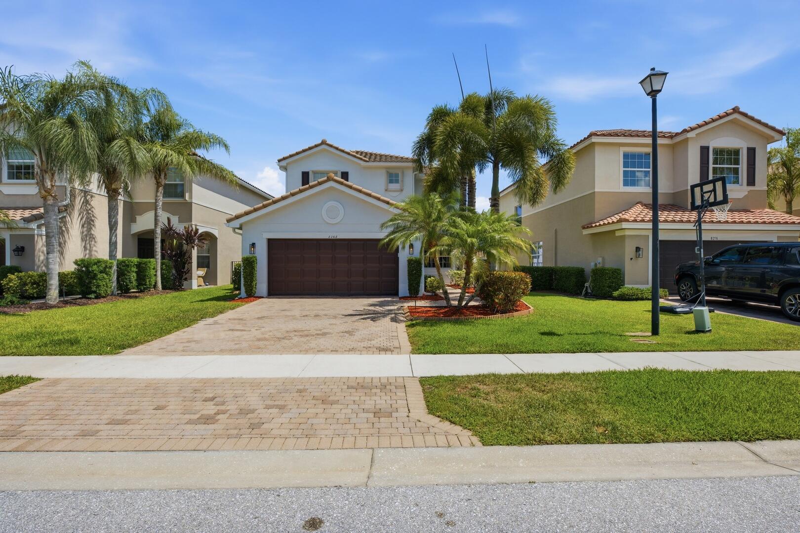 8268 Calabria Lakes Drive