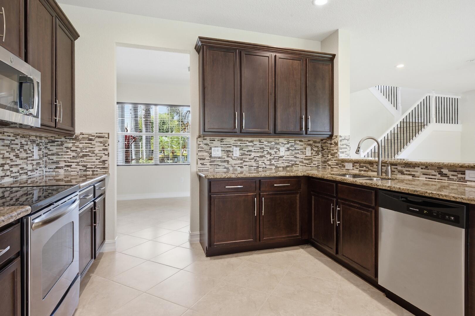 8268 Calabria Lakes Drive
