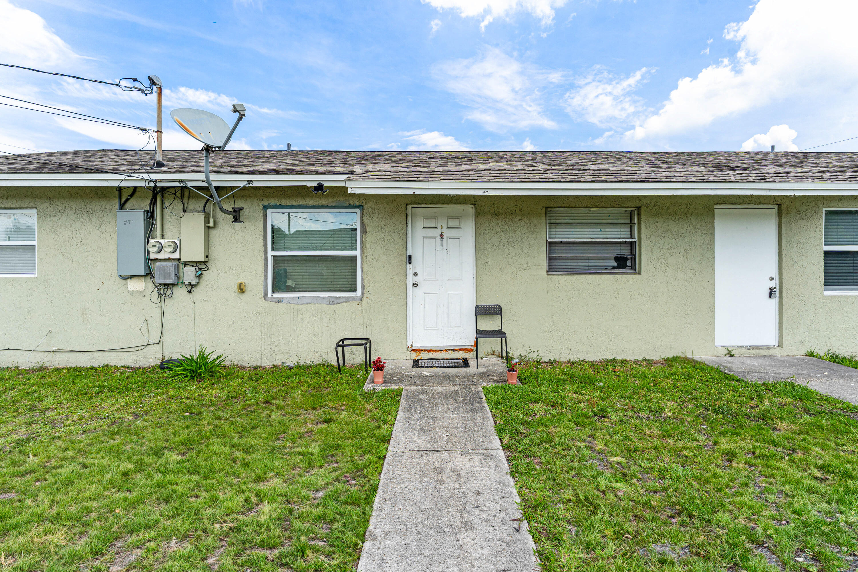 1205 Ave K