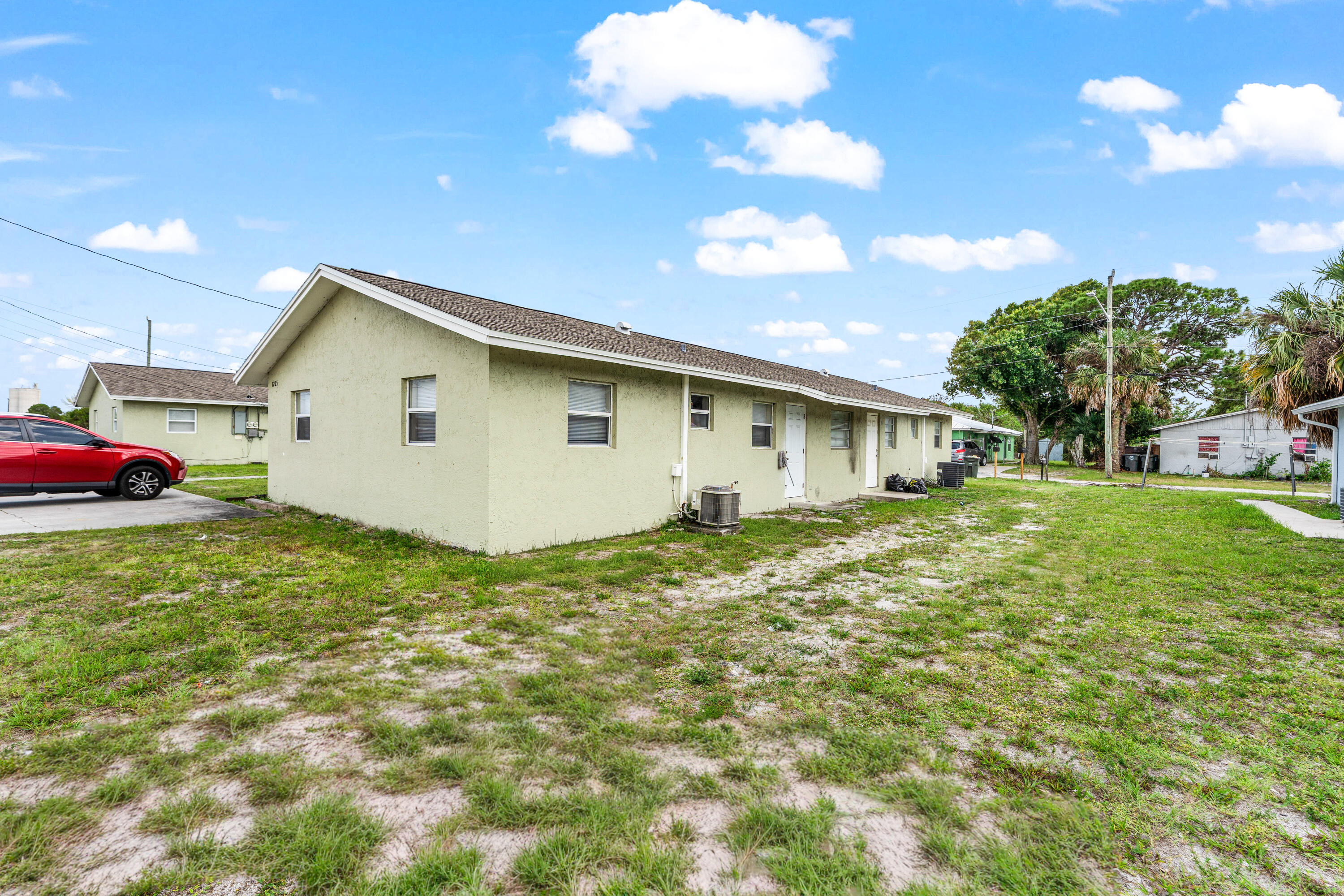 1205 Ave K