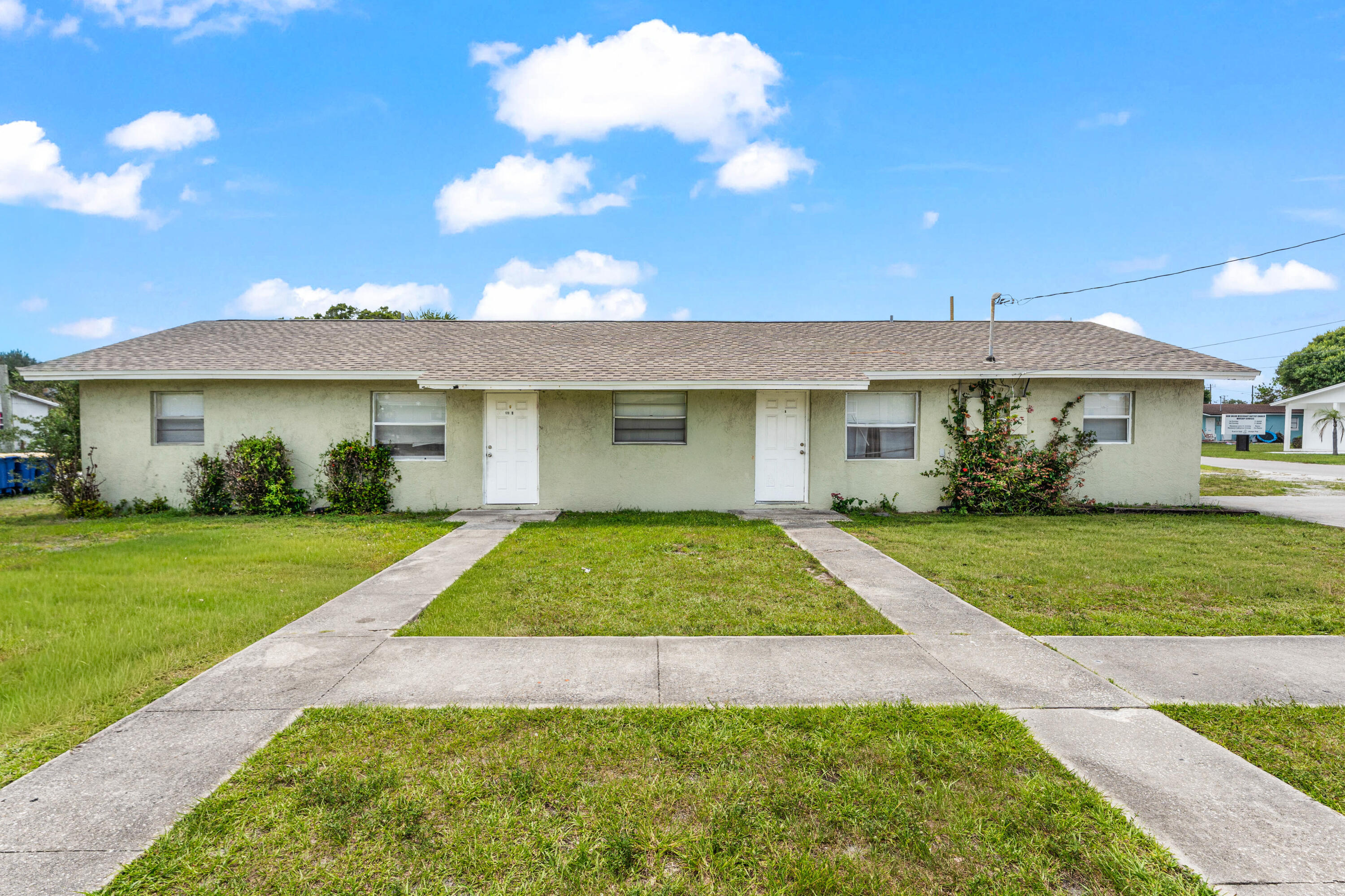 1205 Ave K