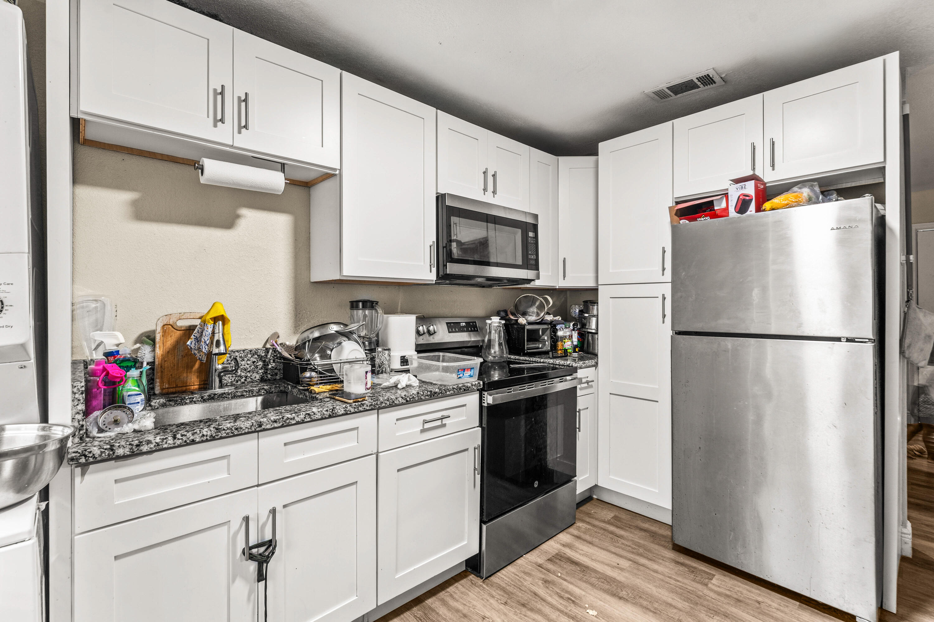 1205 Ave K