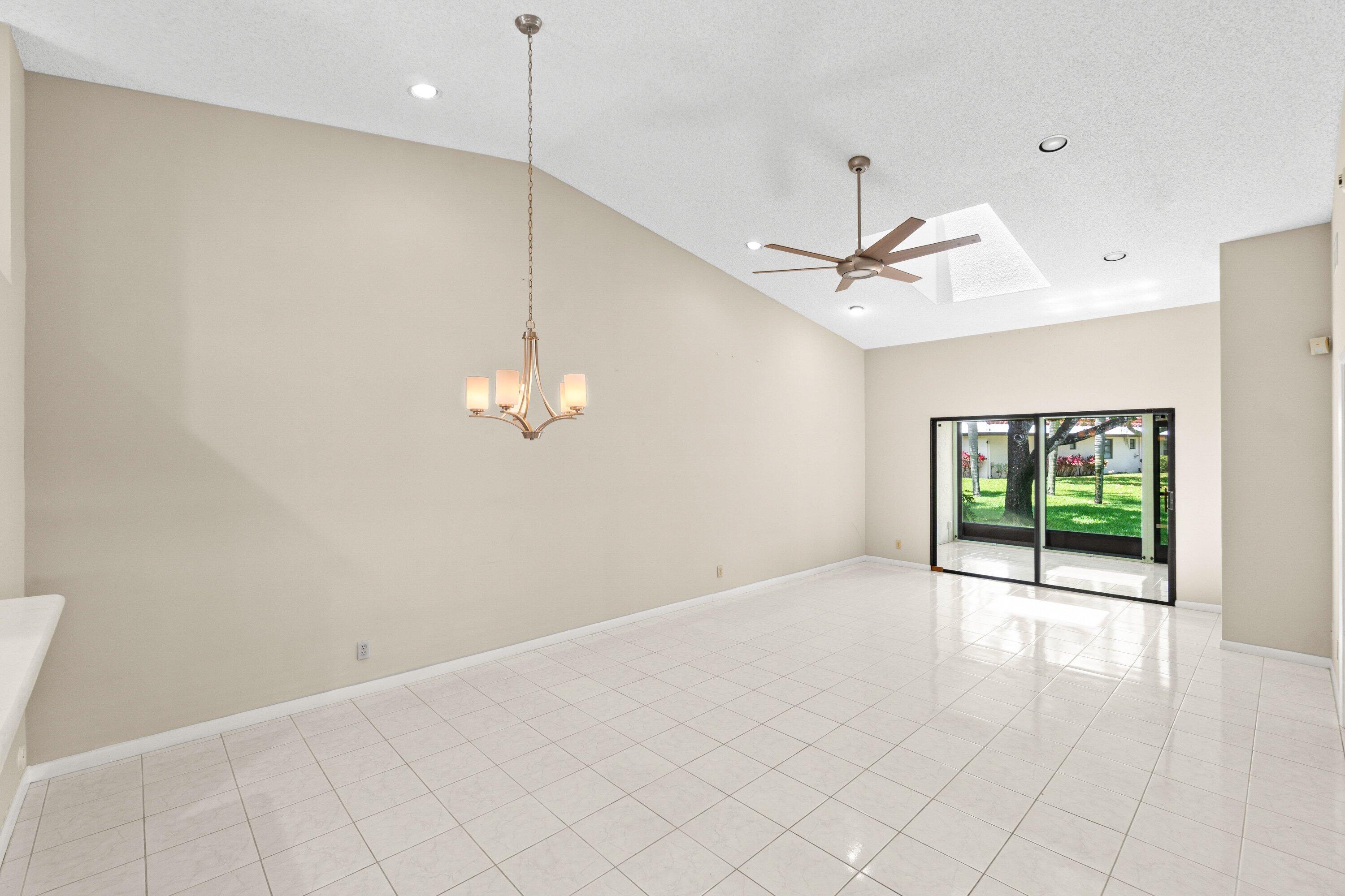 6099 Kings Gate Circle