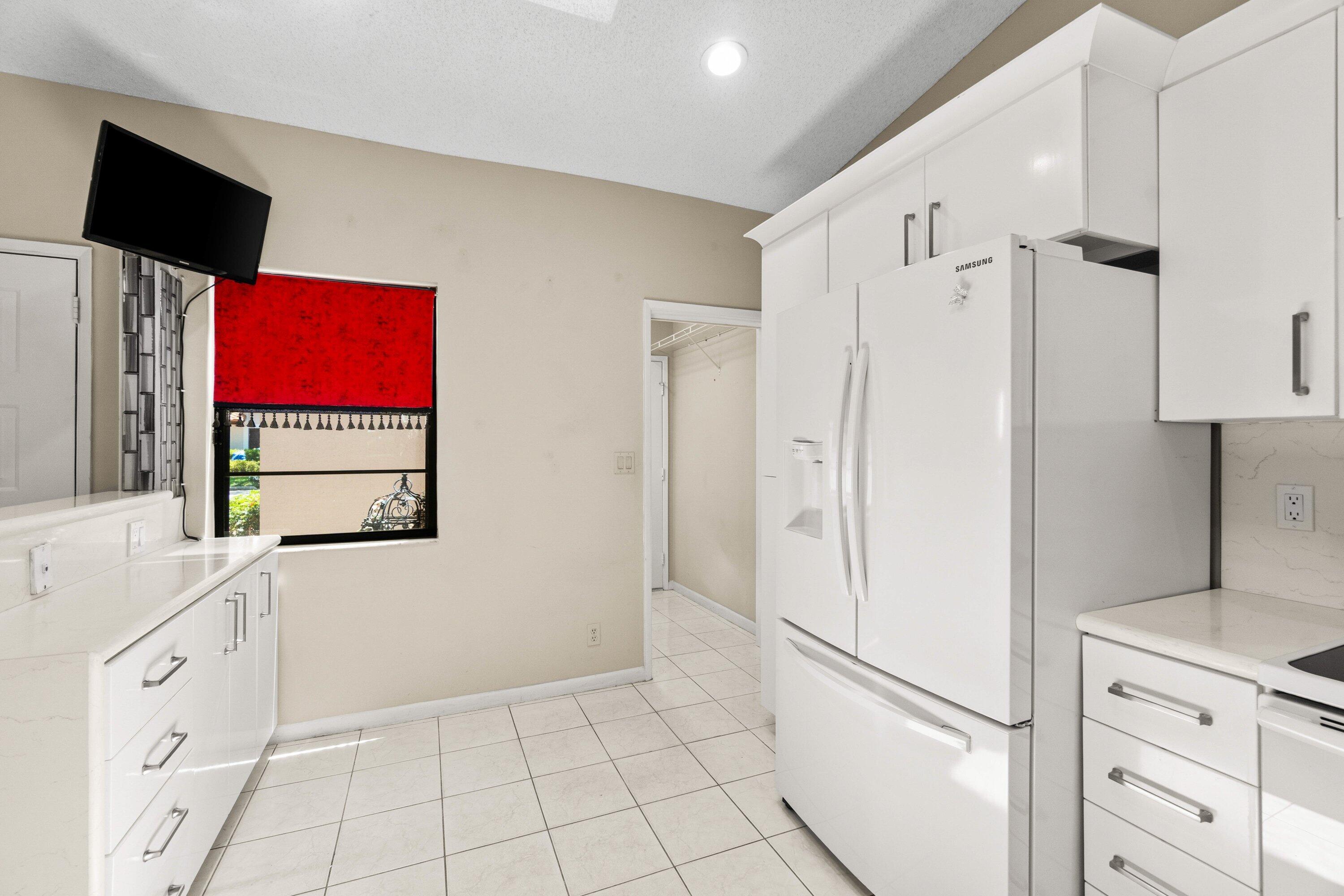 6099 Kings Gate Circle