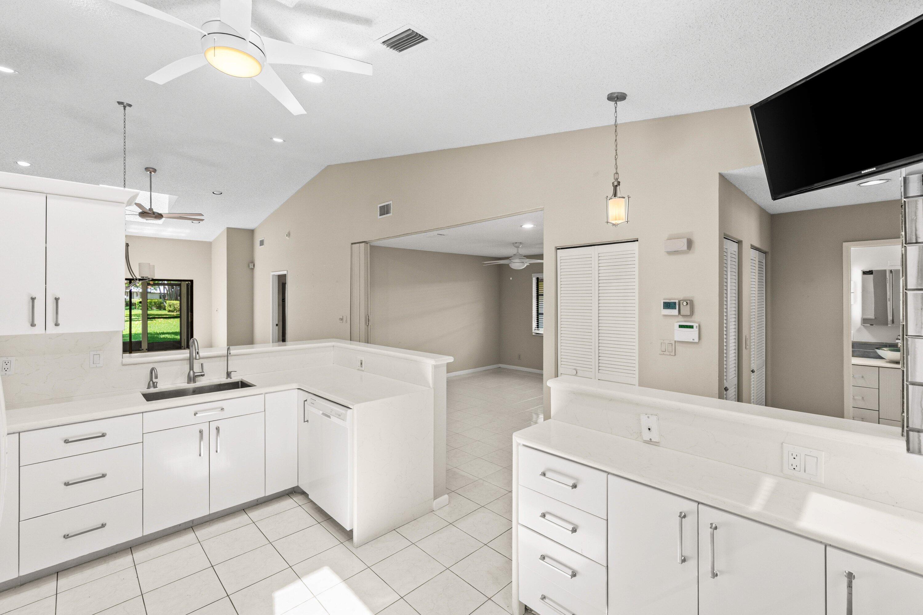 6099 Kings Gate Circle