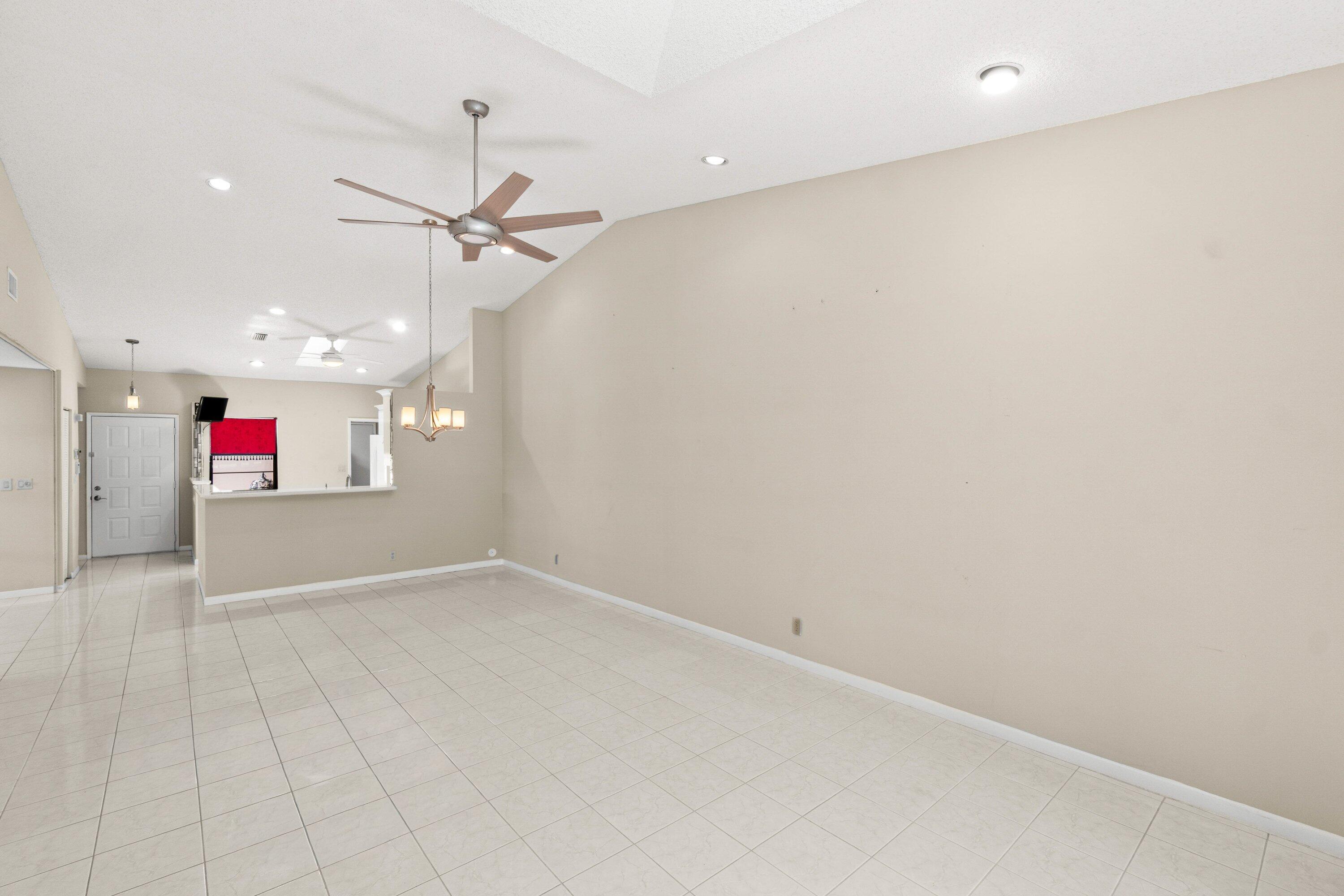 6099 Kings Gate Circle