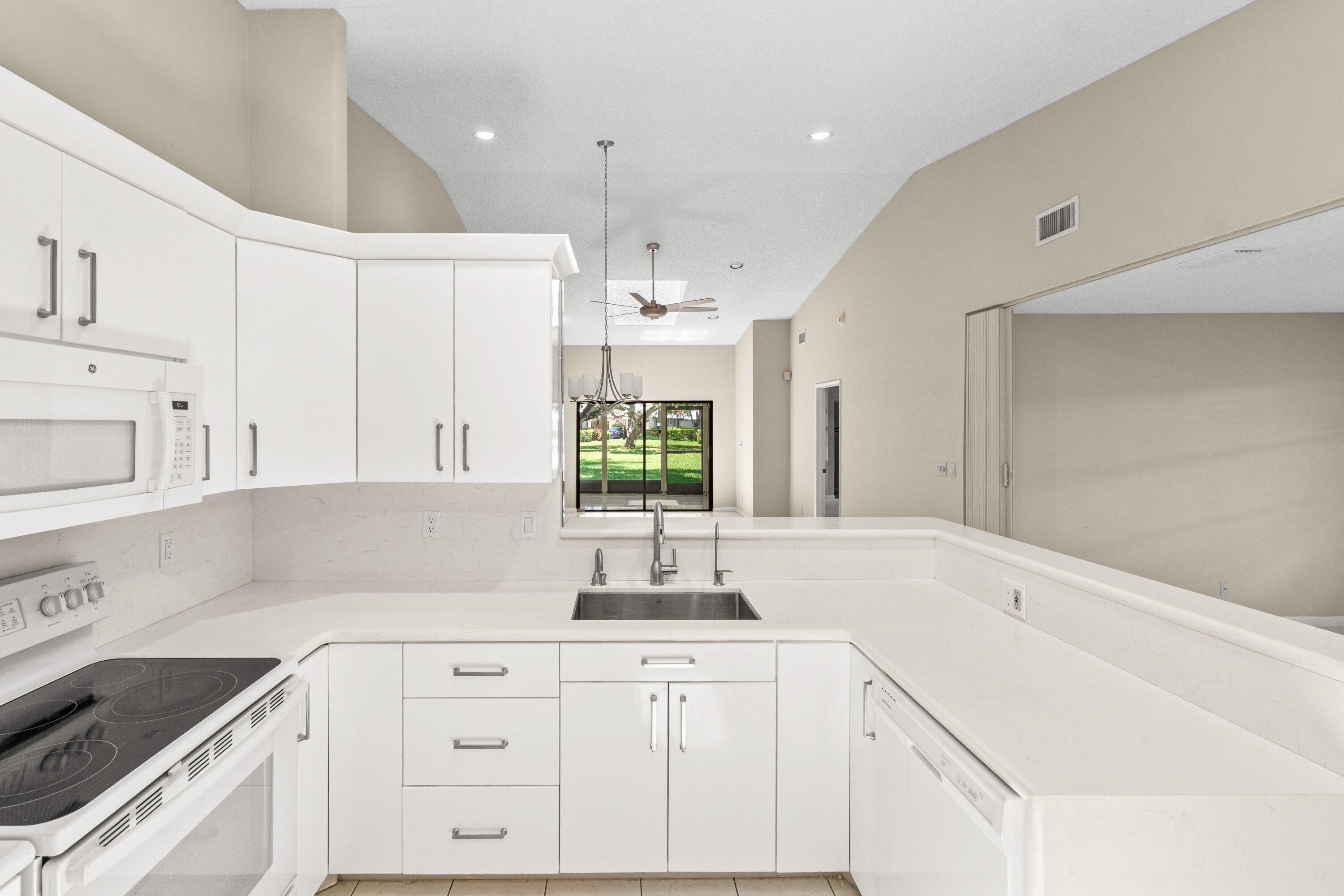 6099 Kings Gate Circle