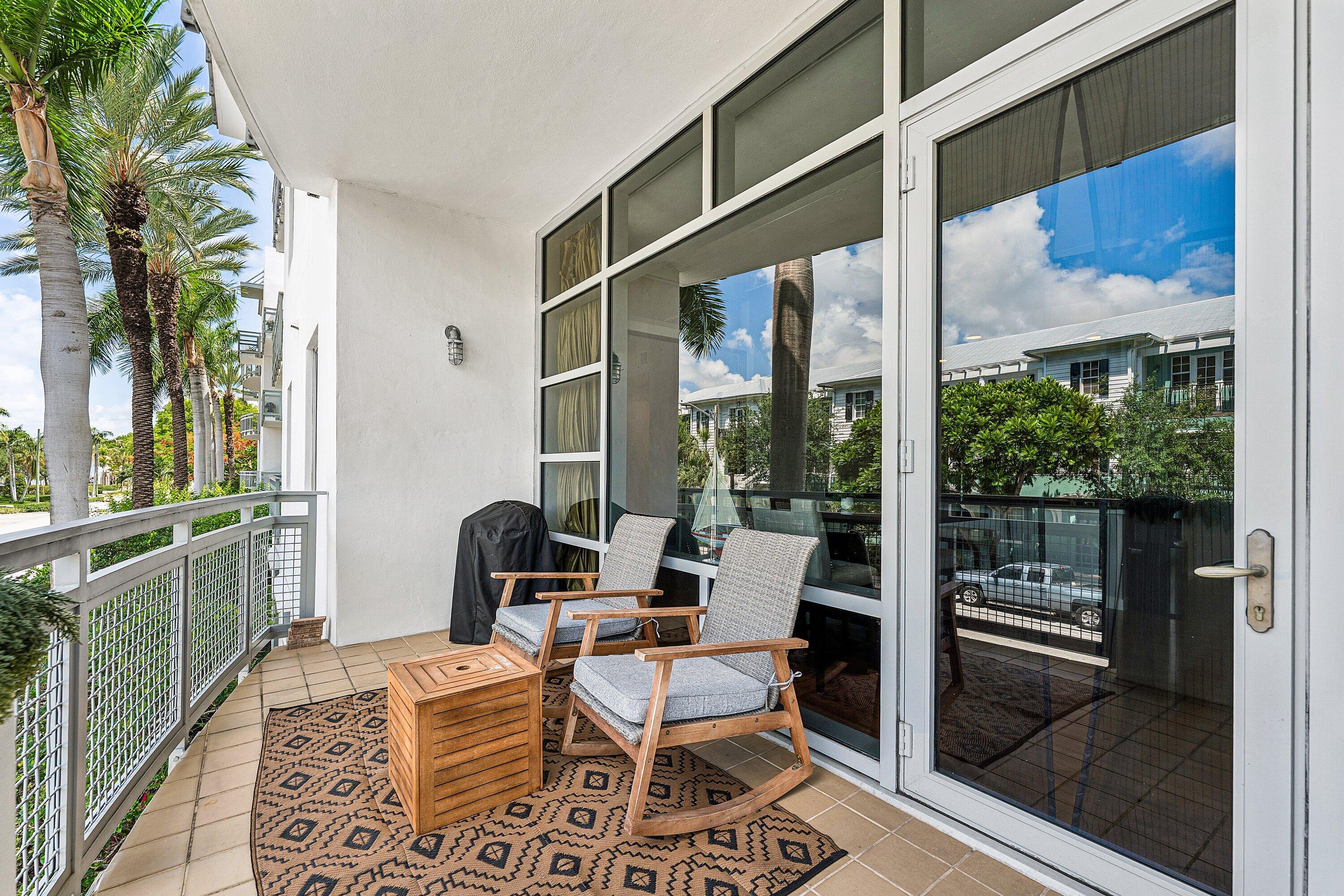 335 SE 6th Avenue