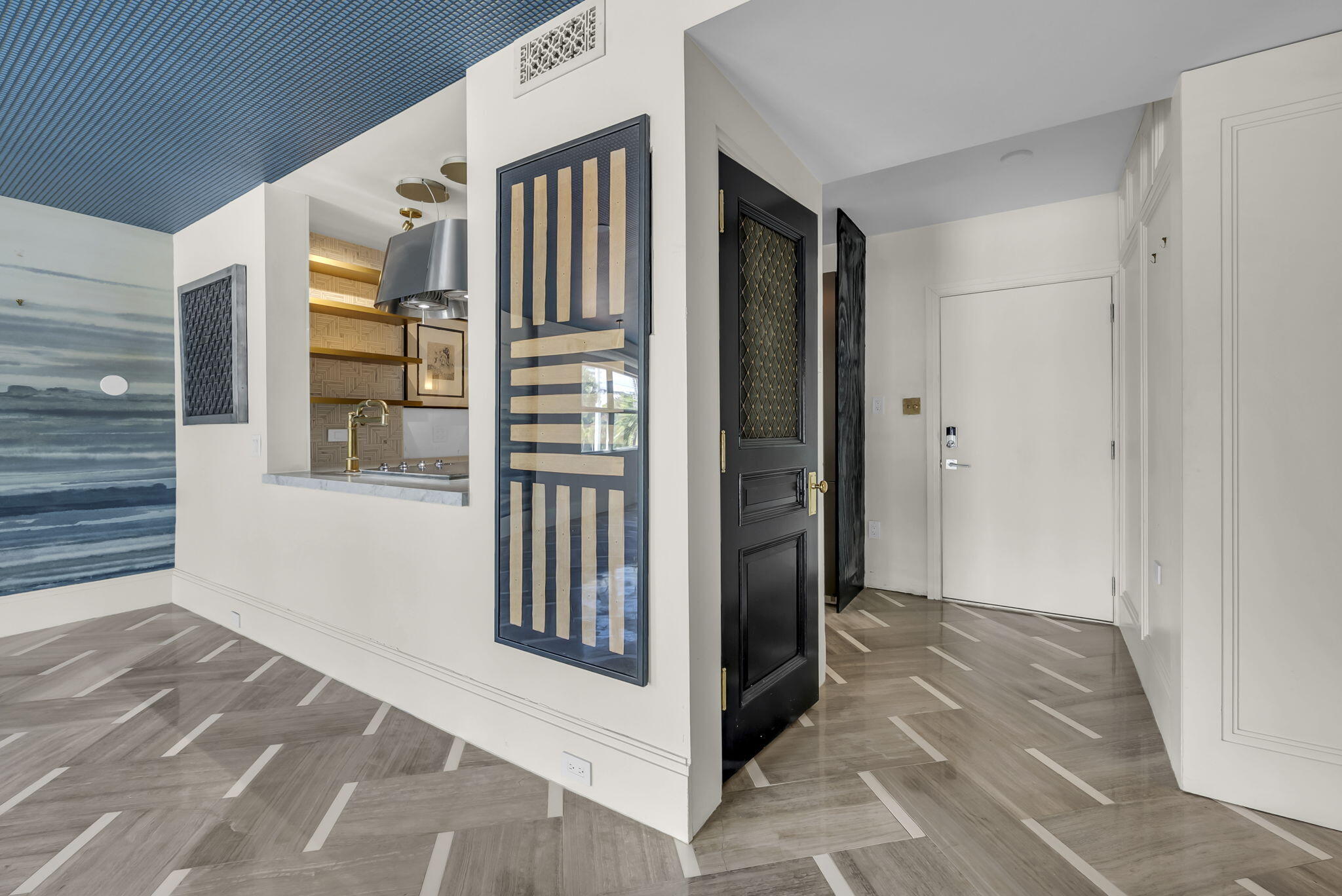 341 N Birch Road Unit 206