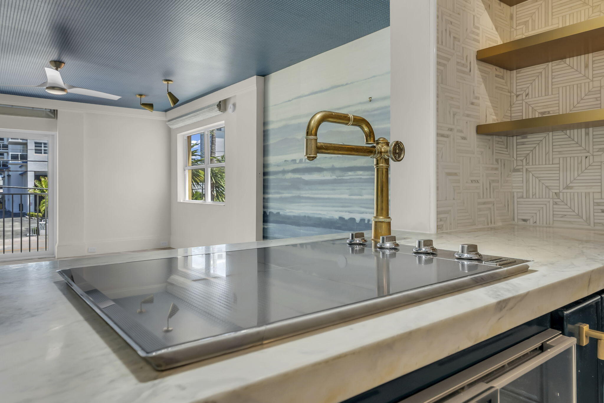 341 N Birch Road Unit 206