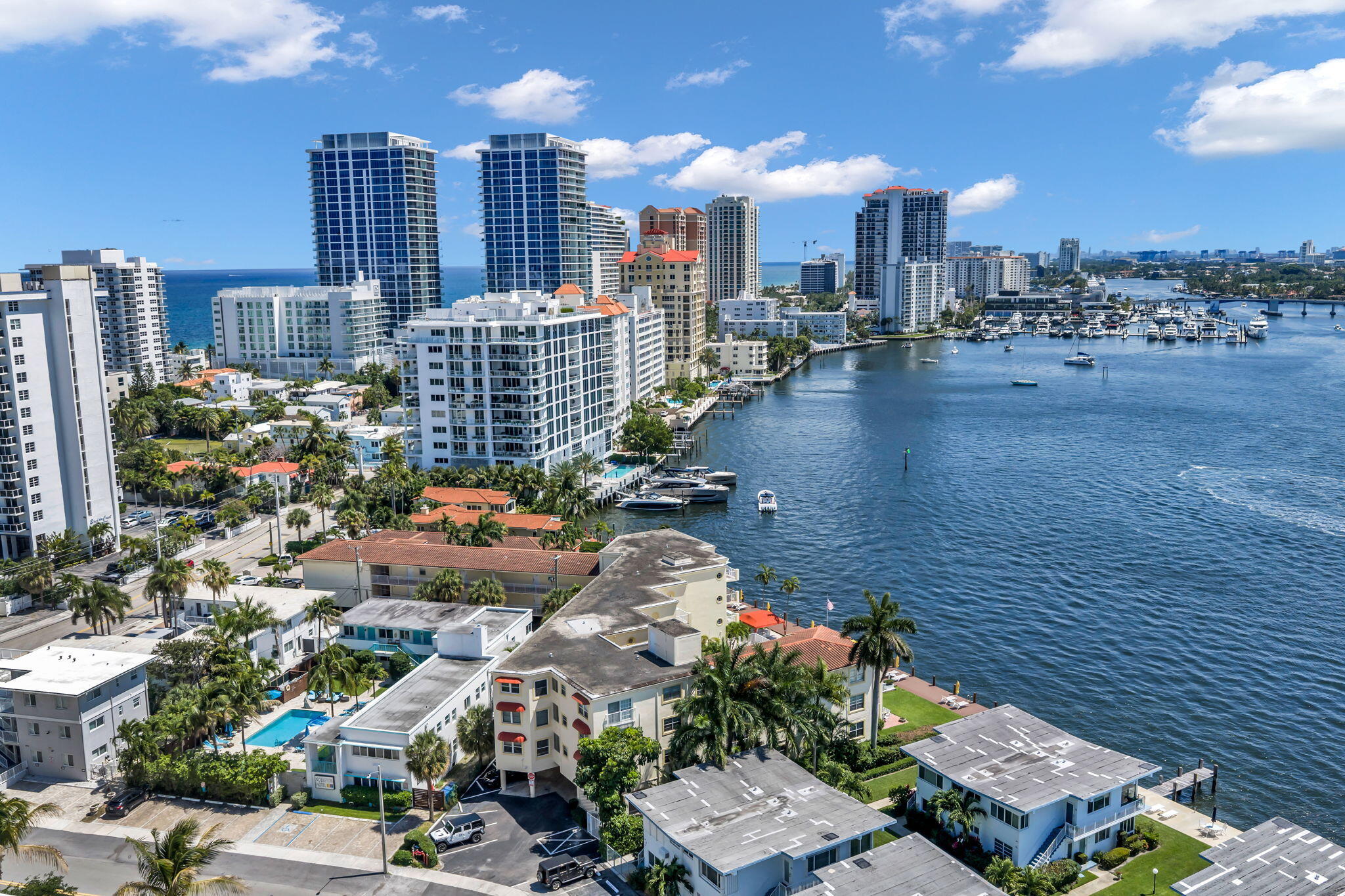 341 N Birch Road Unit 206