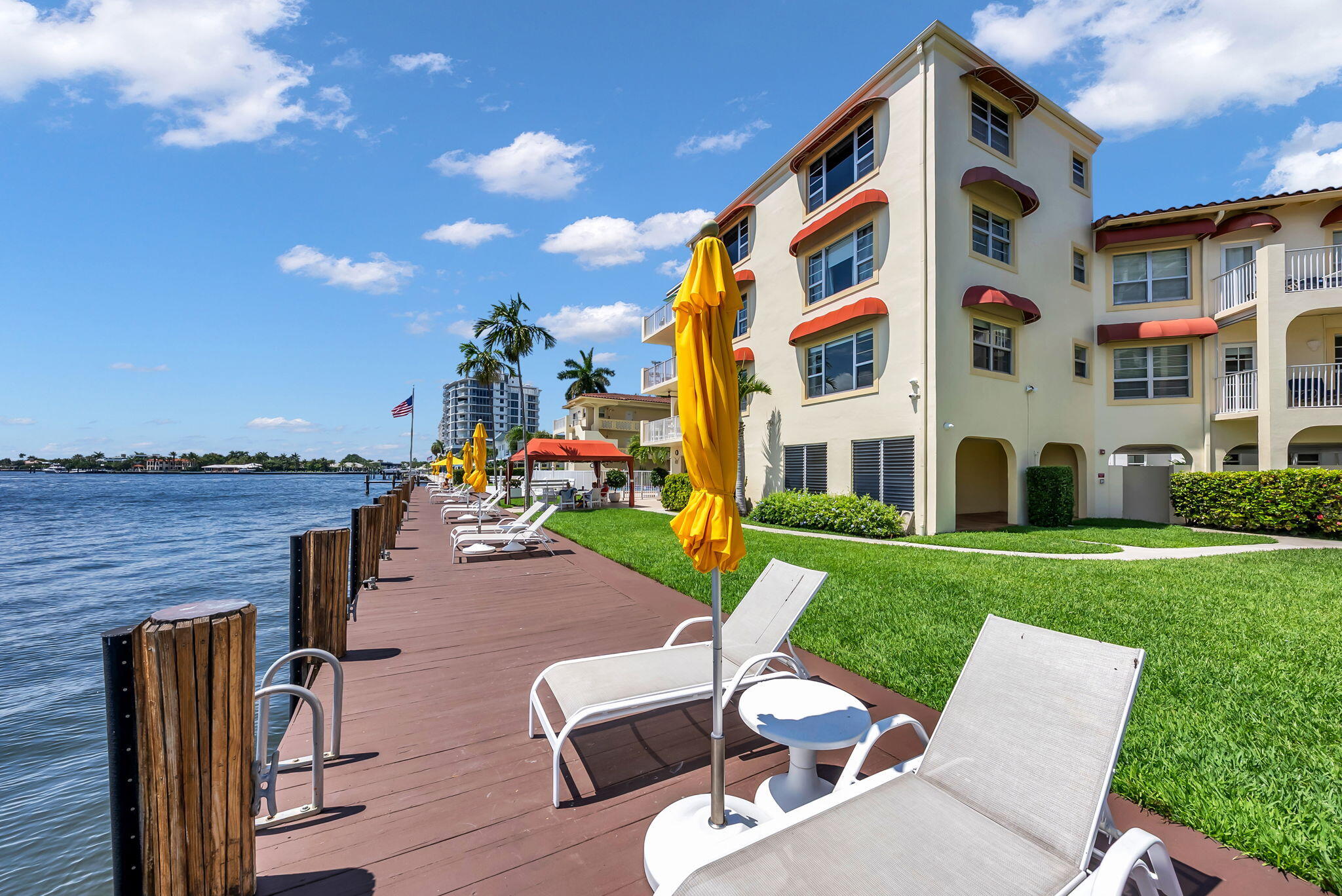 341 N Birch Road Unit 206