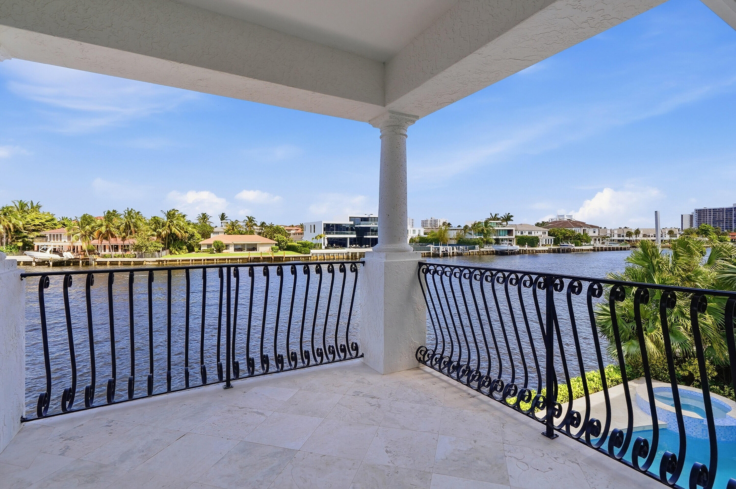 5600 Coastal Drive