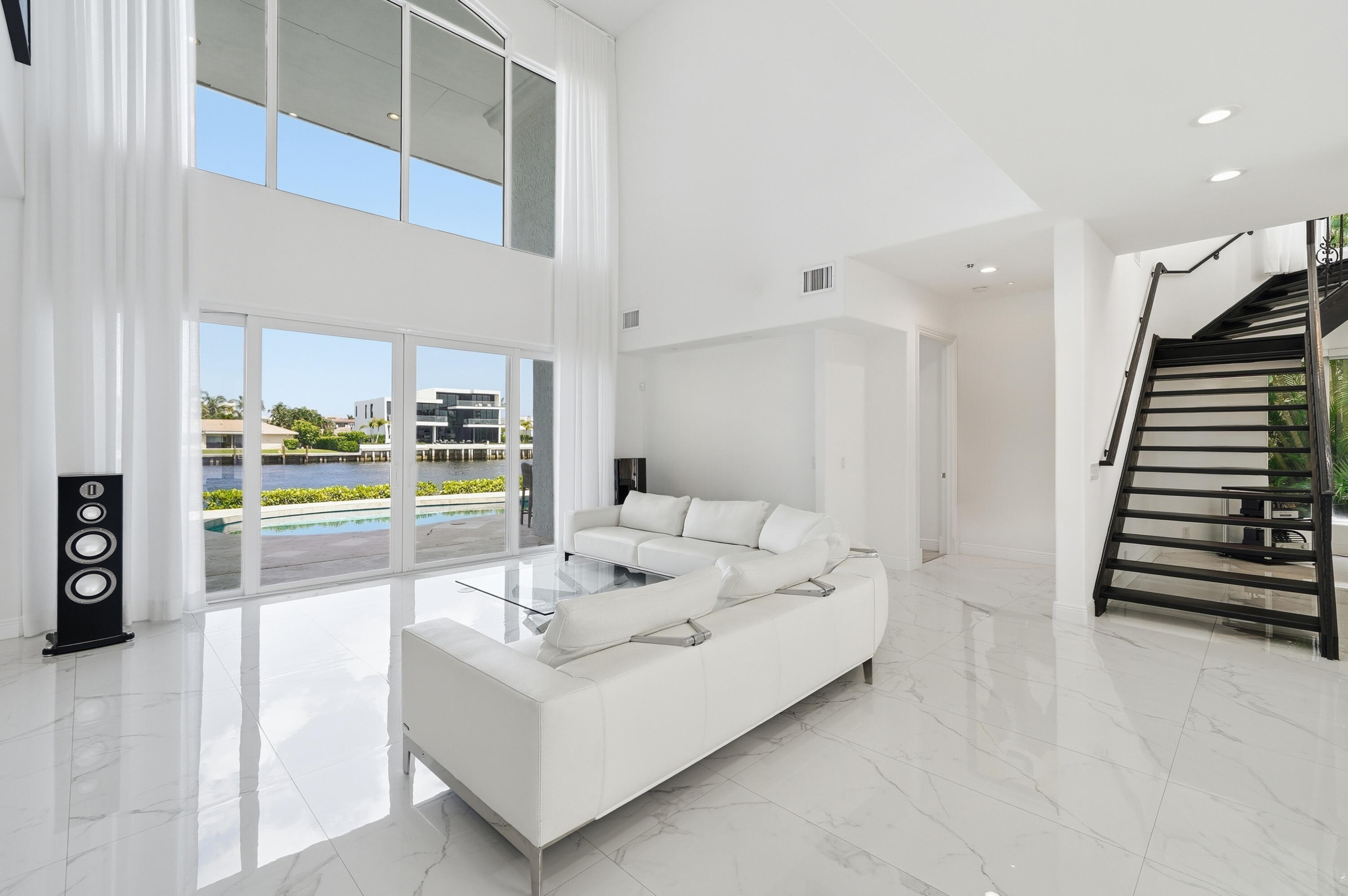 5600 Coastal Drive