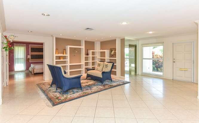437 French Royale Circle