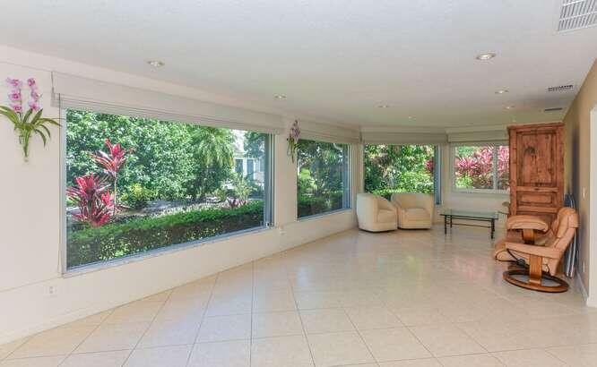 437 French Royale Circle