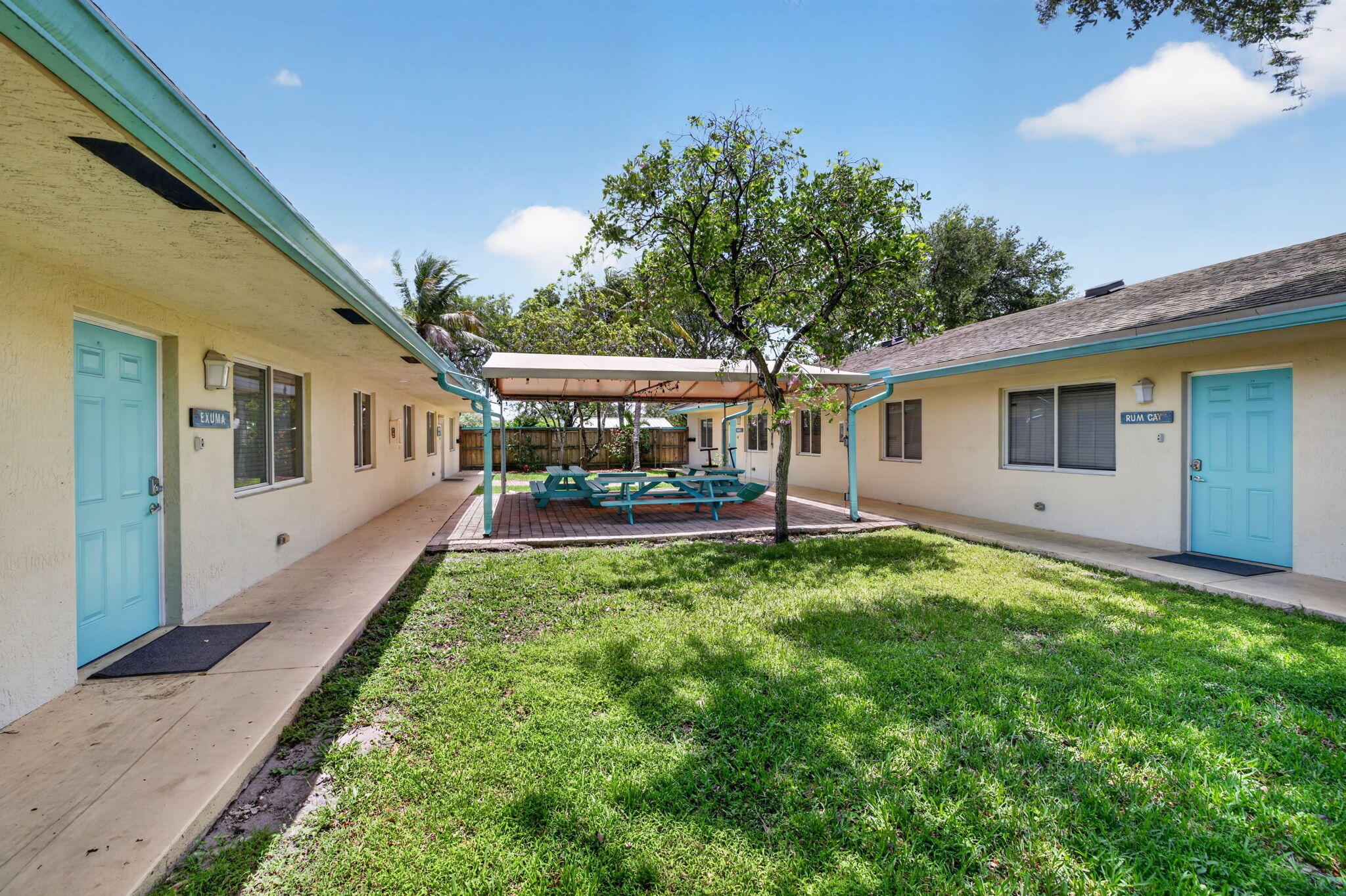 305 SW 16th Street