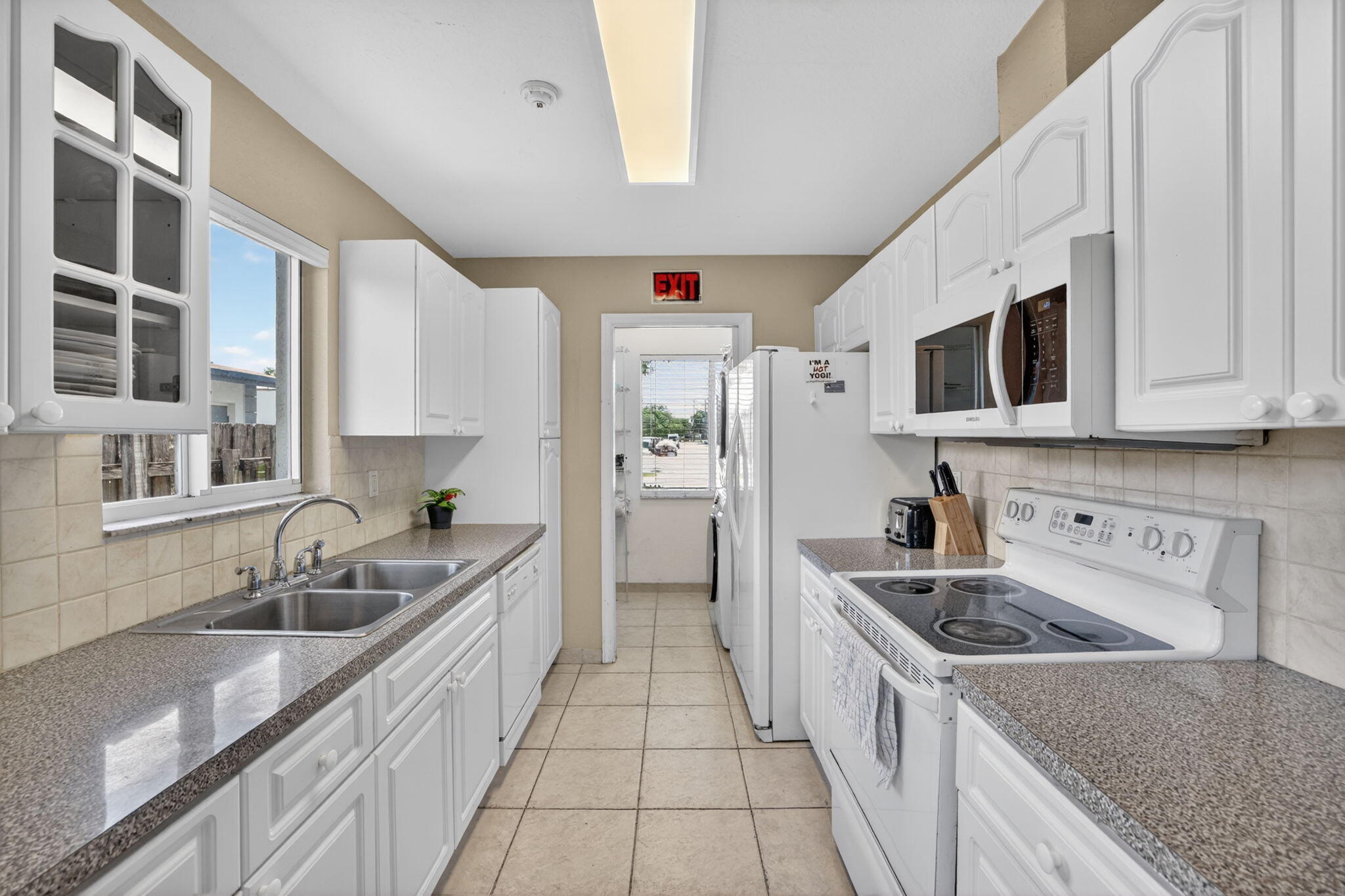305 SW 16th Street