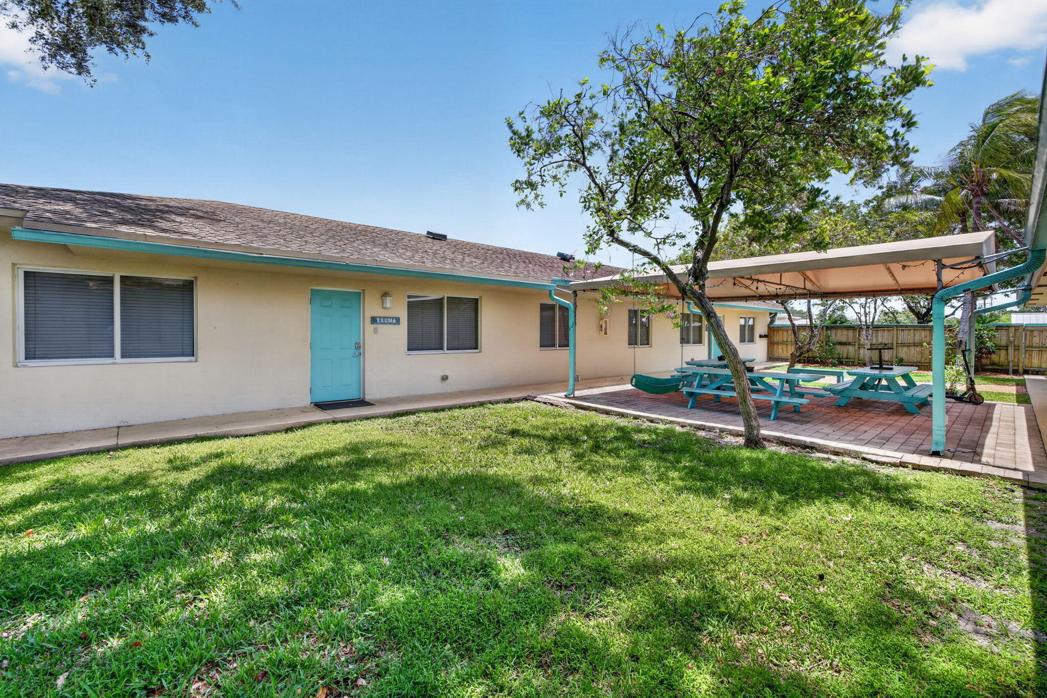 305 SW 16th Street