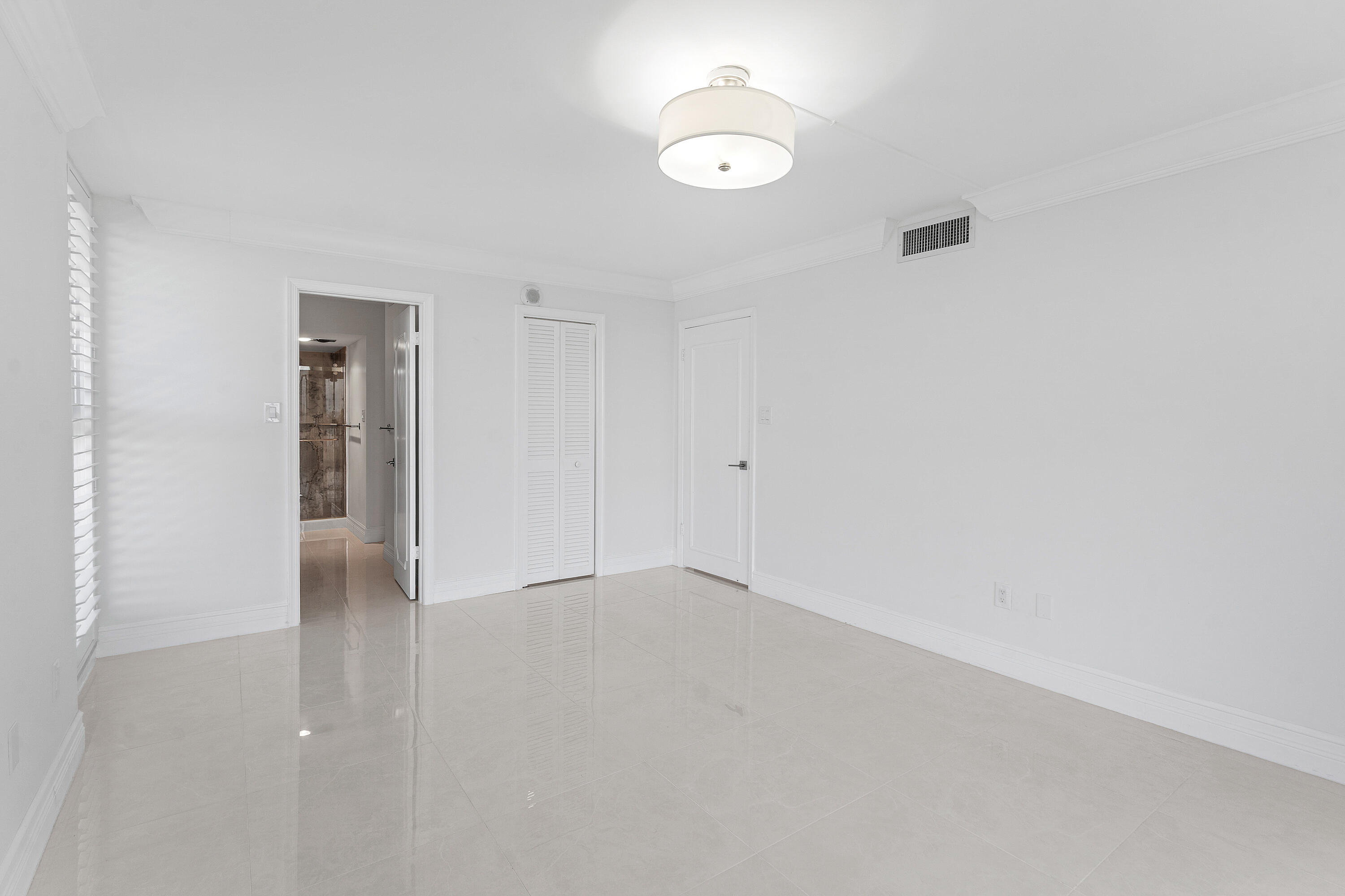5380 N Ocean Drive 5a