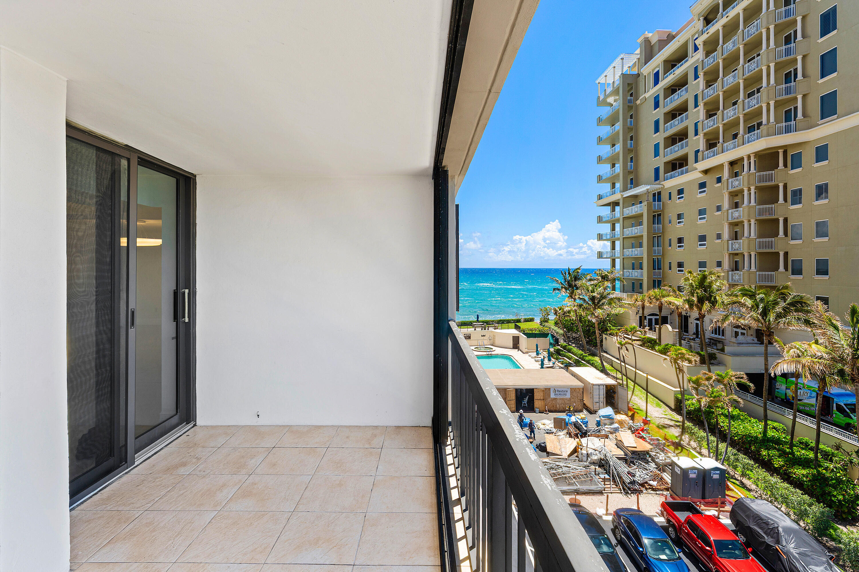 5380 N Ocean Drive 5a