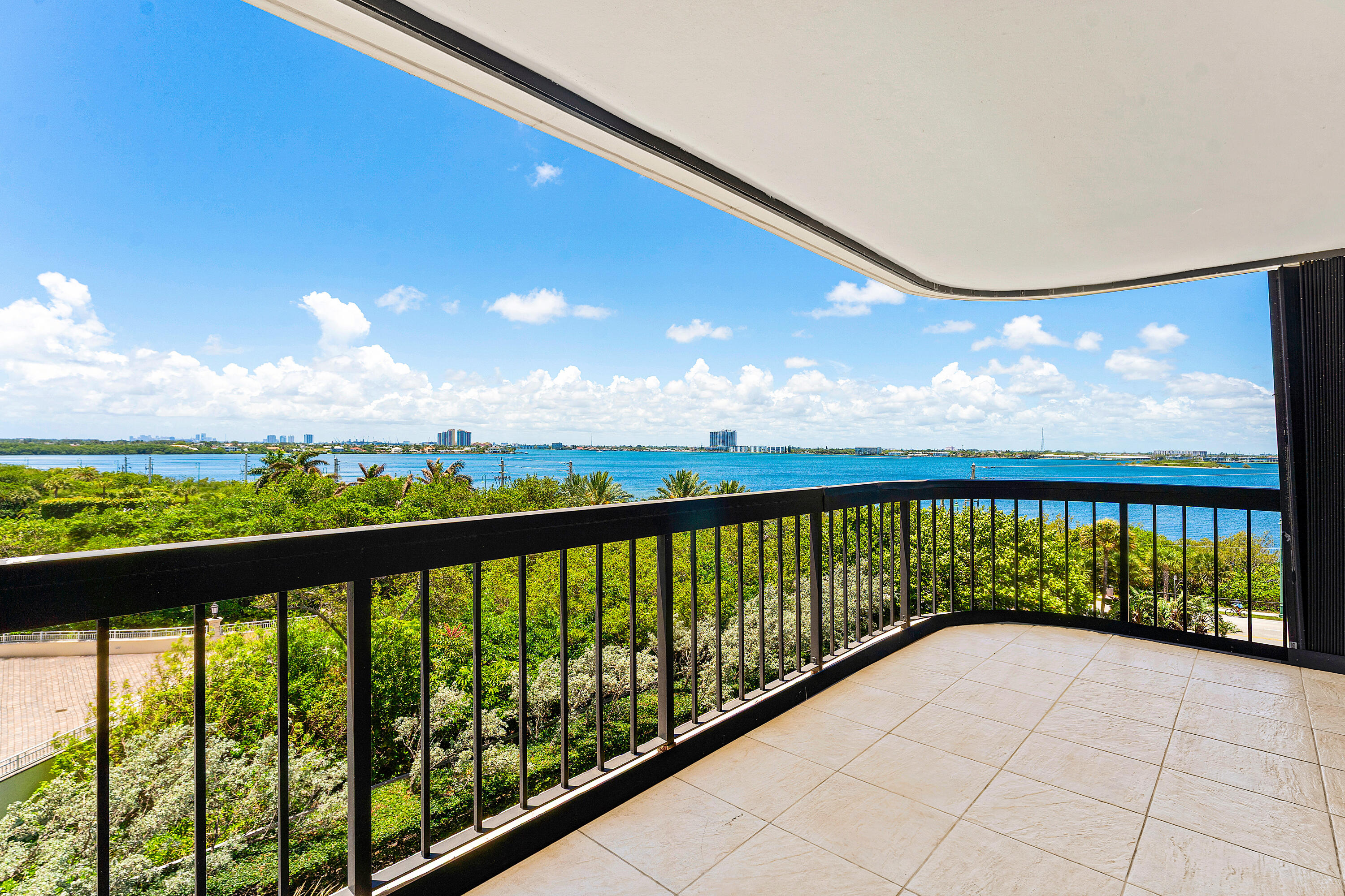 5380 N Ocean Drive 5a