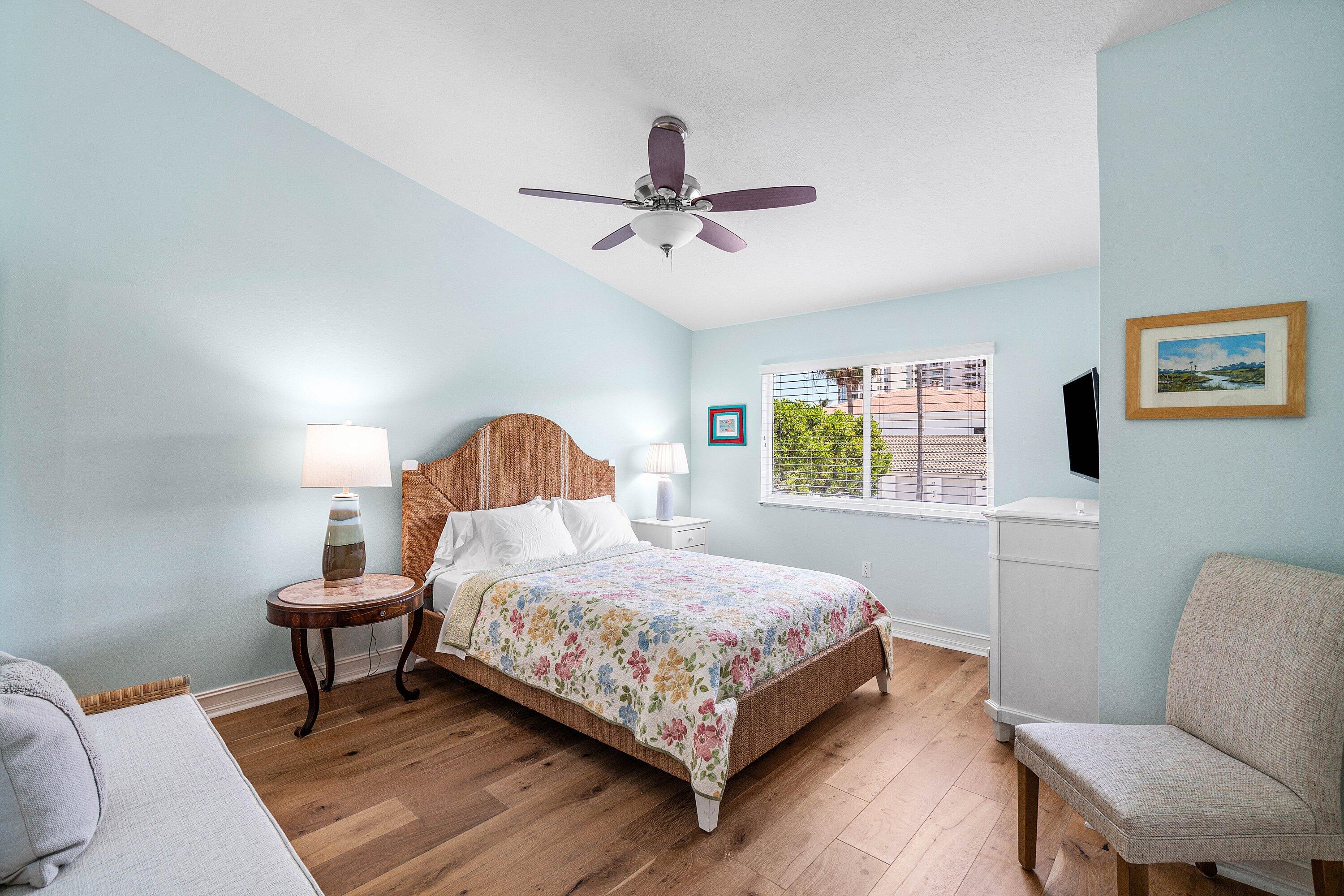 3604 S Ocean Boulevard 105