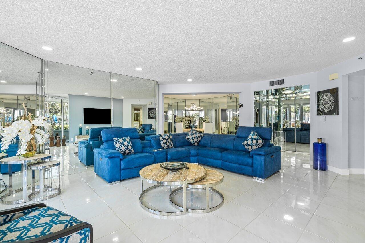 5200 N Ocean Drive 102