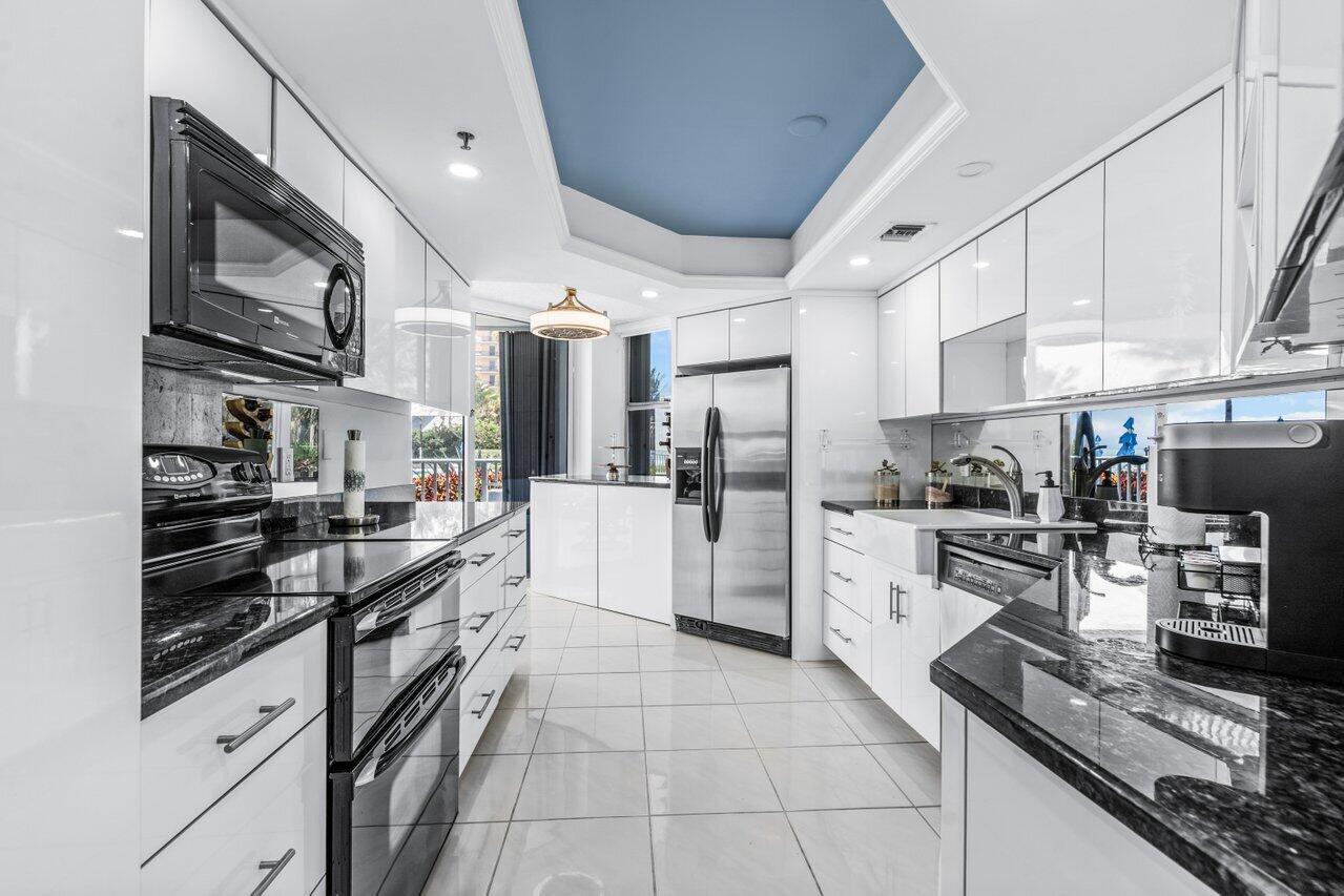 5200 N Ocean Drive 102