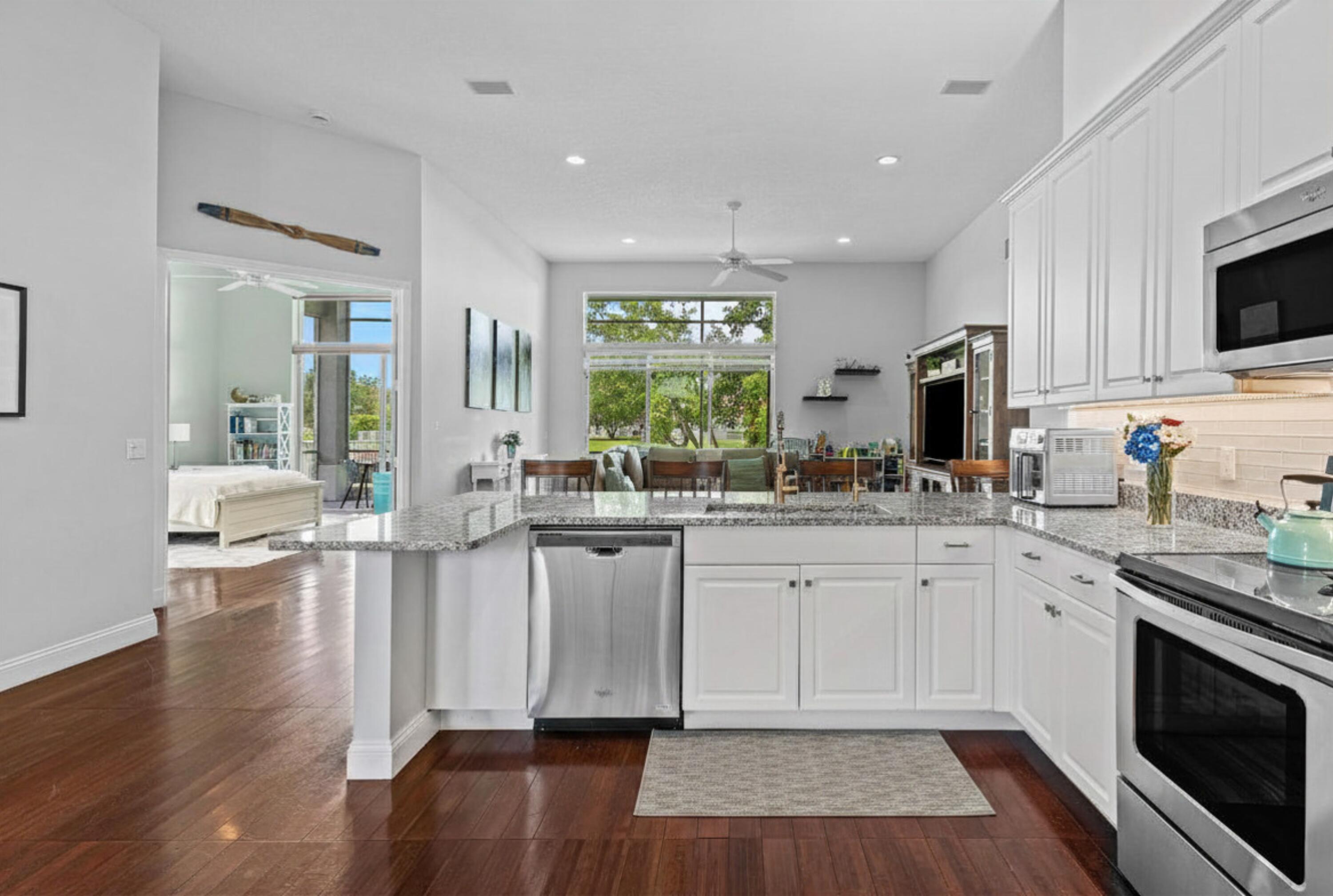 10767 Tea Olive Lane